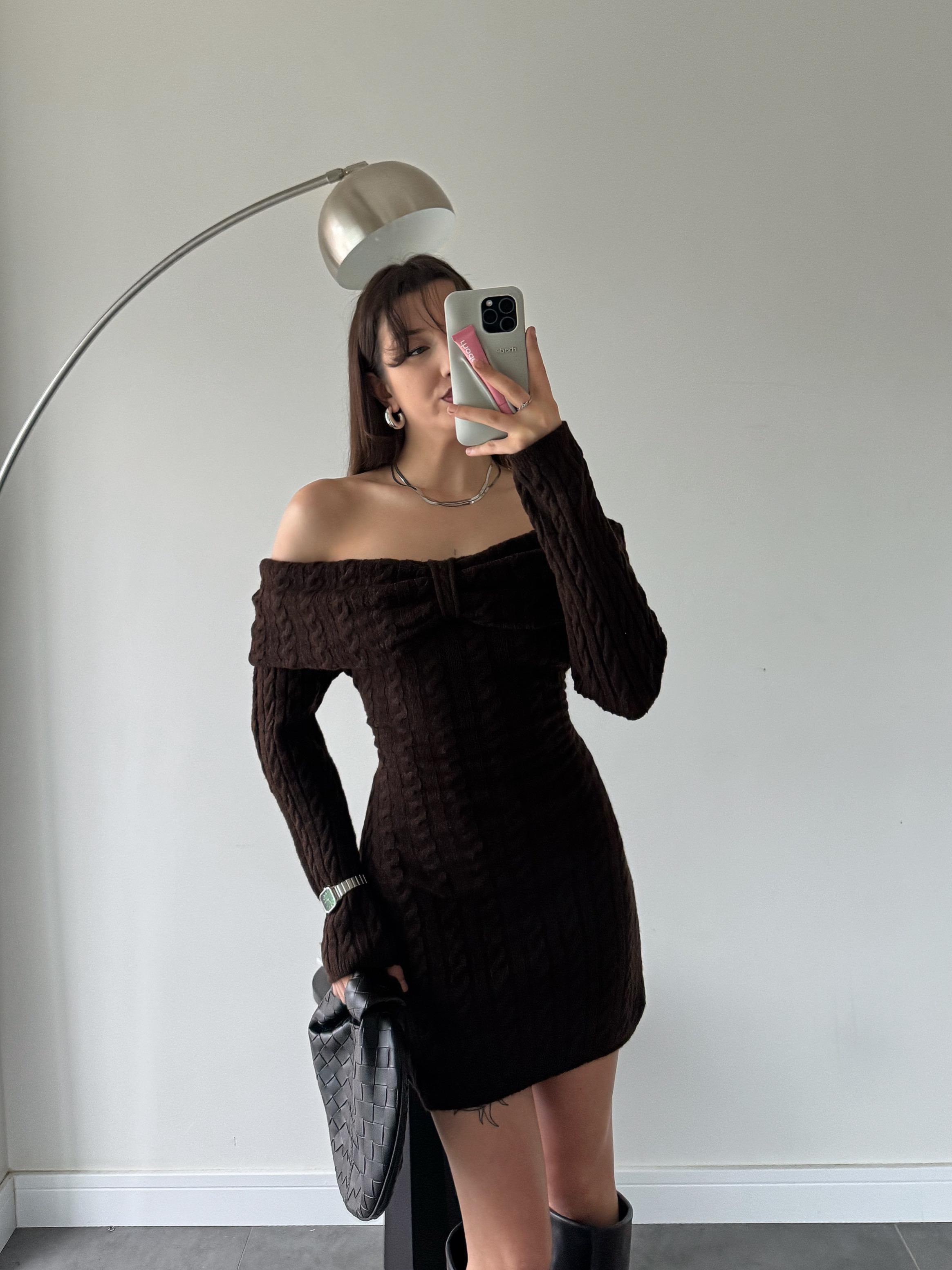 Grove Madonna Yaka Kahve Örgü Detay Elbise