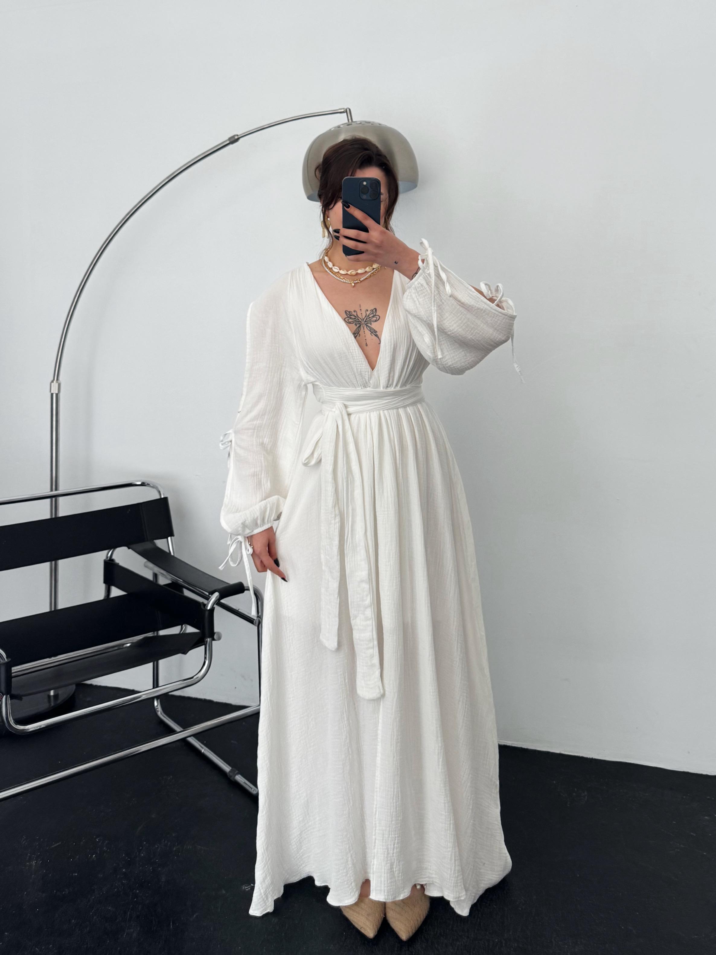 Hugo Kolları Bağlama Detay Beyaz Müslin Elbise