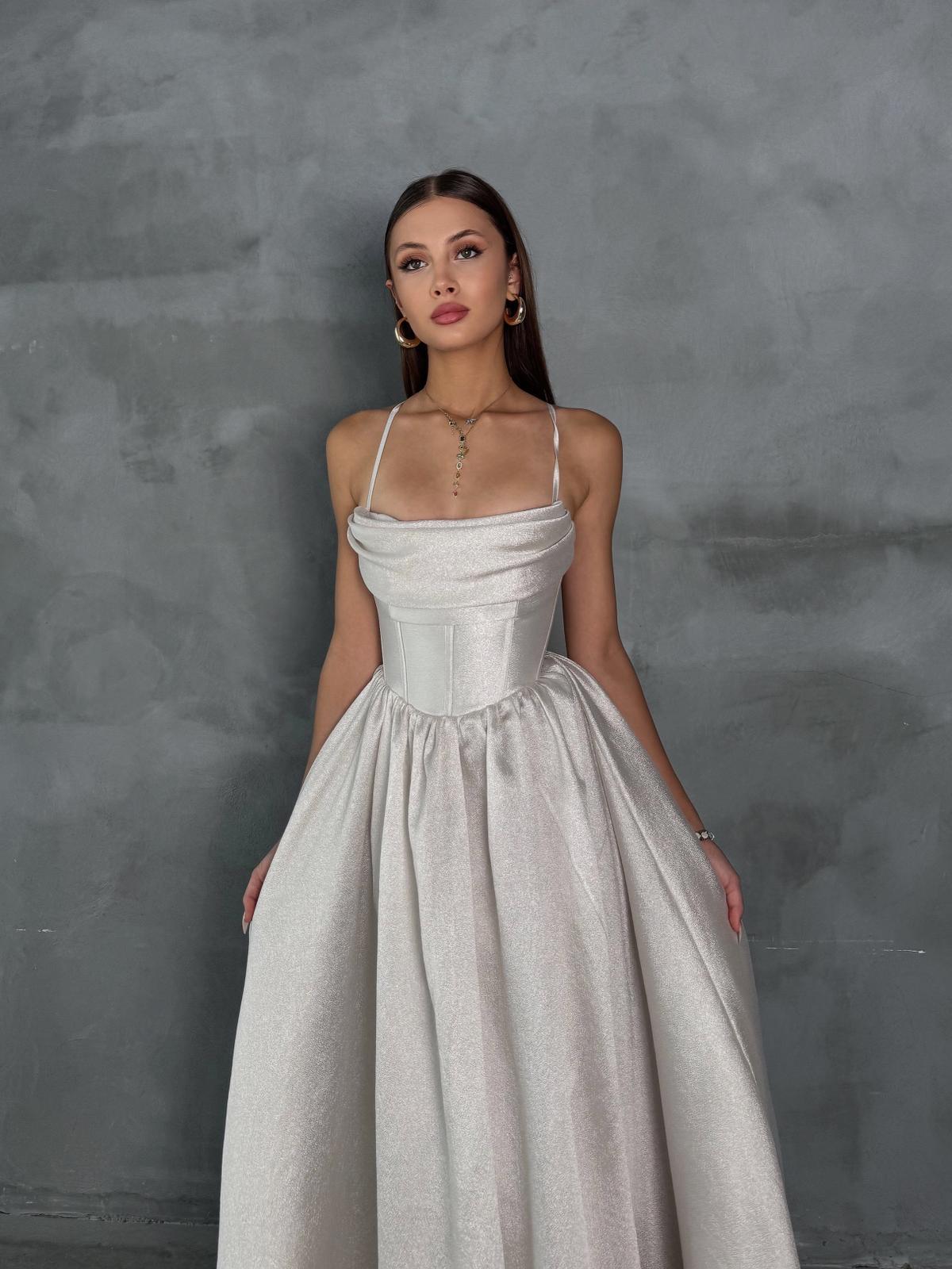 Jenga Askılı Sırt Detay Sedef Yırtmaçlı Uzun Abiye 