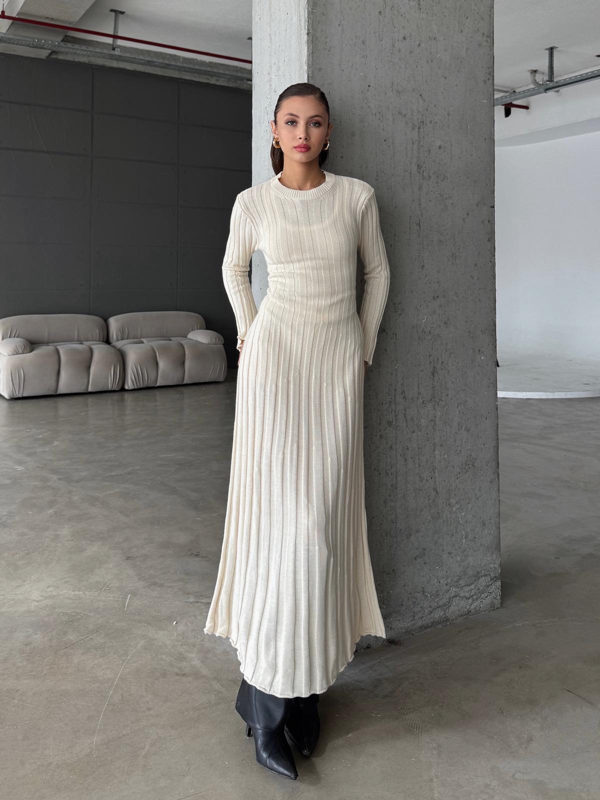 Lazyo Bağlama Detay Ekru Triko Uzun Elbise