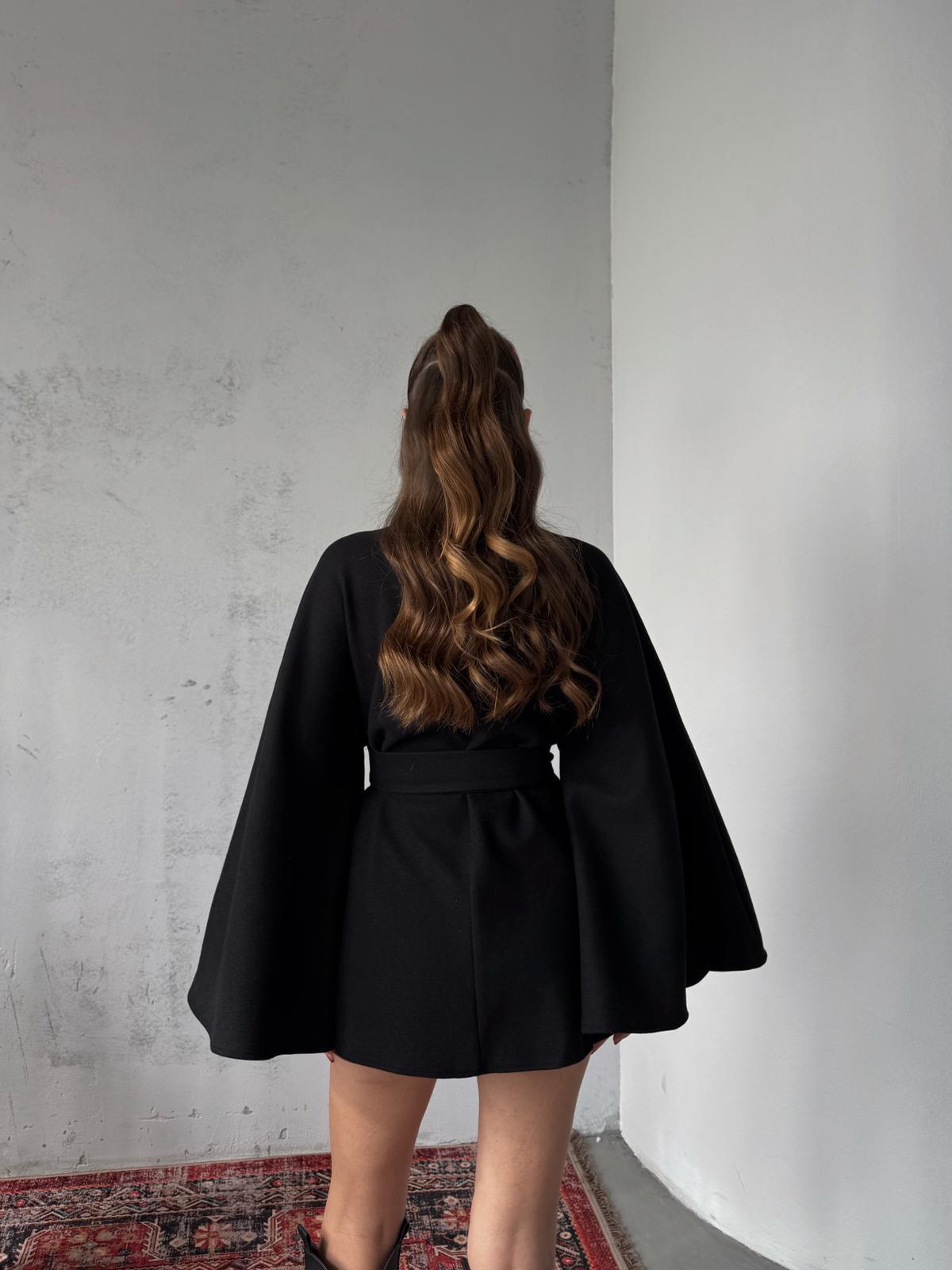 Mavren Kuşaklı Siyah Kaşe Panço