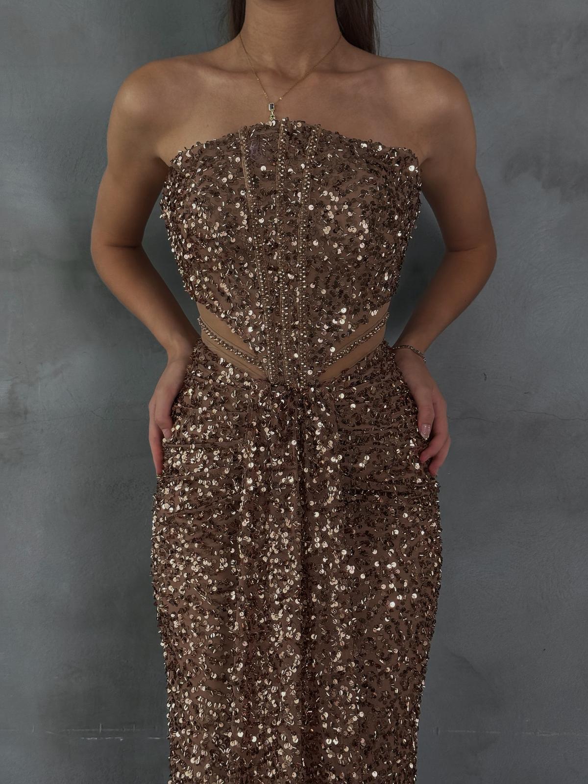 Mirana Straplez Pul Detay Yırtmaçlı Transparan Kahve Abiye 