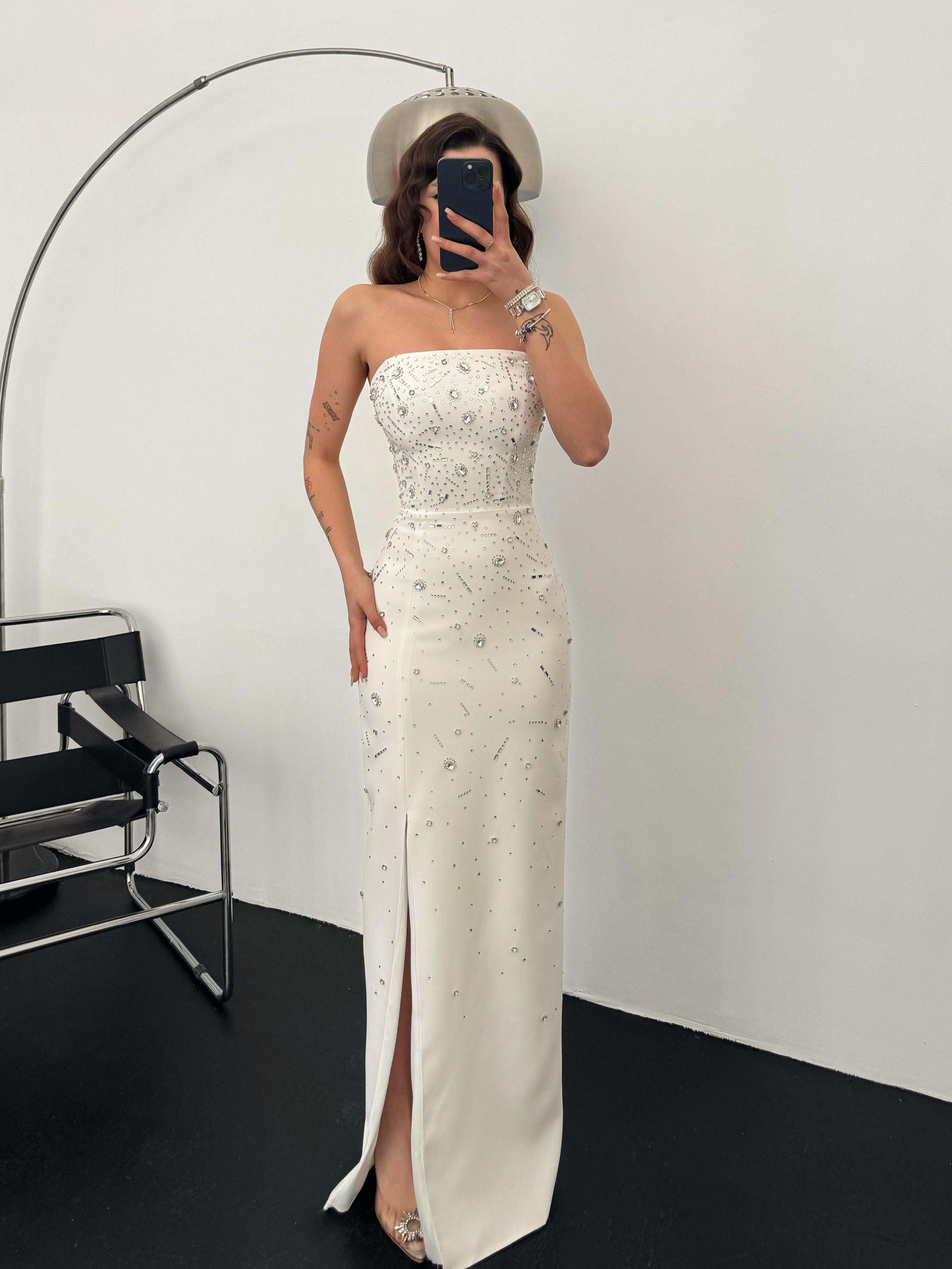 Mona Lisa Straplez Yırtmaç Detay Taşlı Beyaz Abiye 