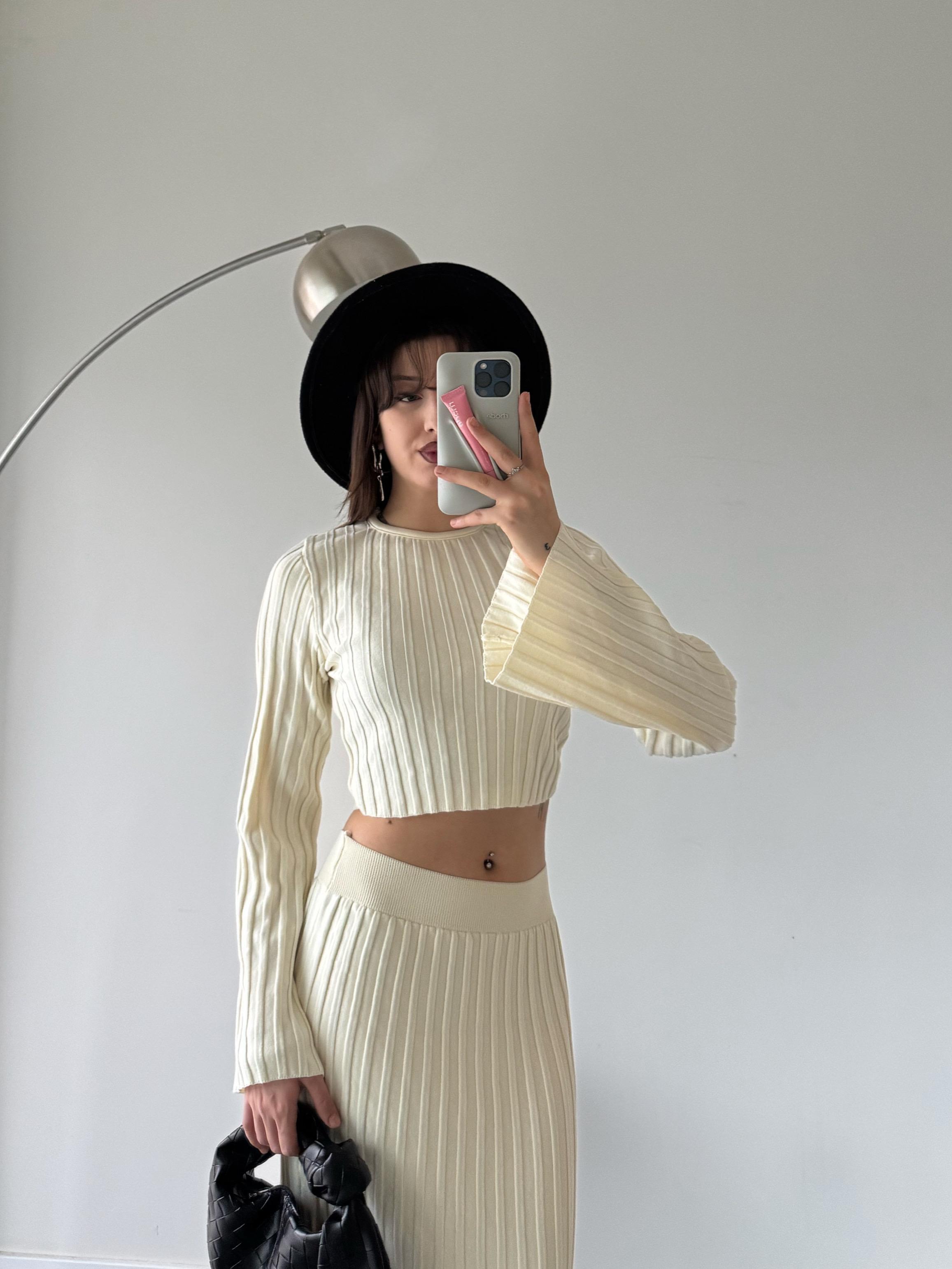 Oswell Ekru Yırtmaç Detay Crop Etek Takım