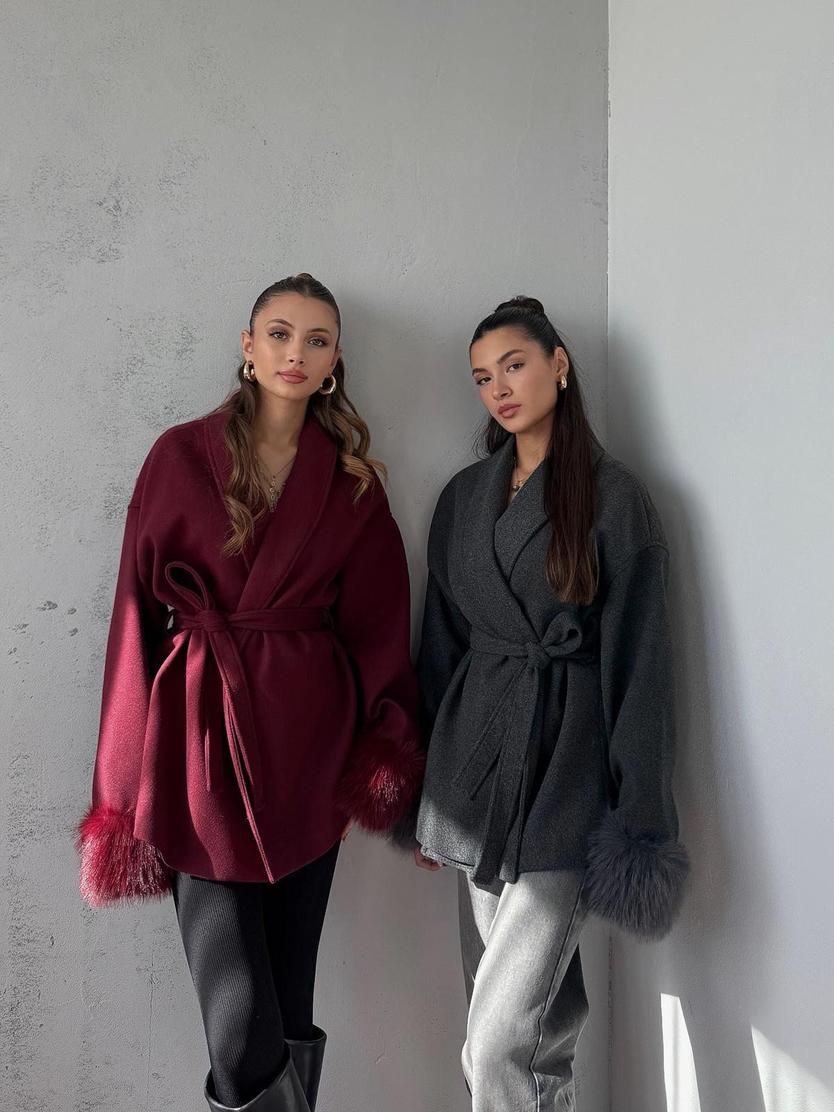 Tarenne Kolları Kürk Detay Bağlamalı Antrasit Kaşe Kimono