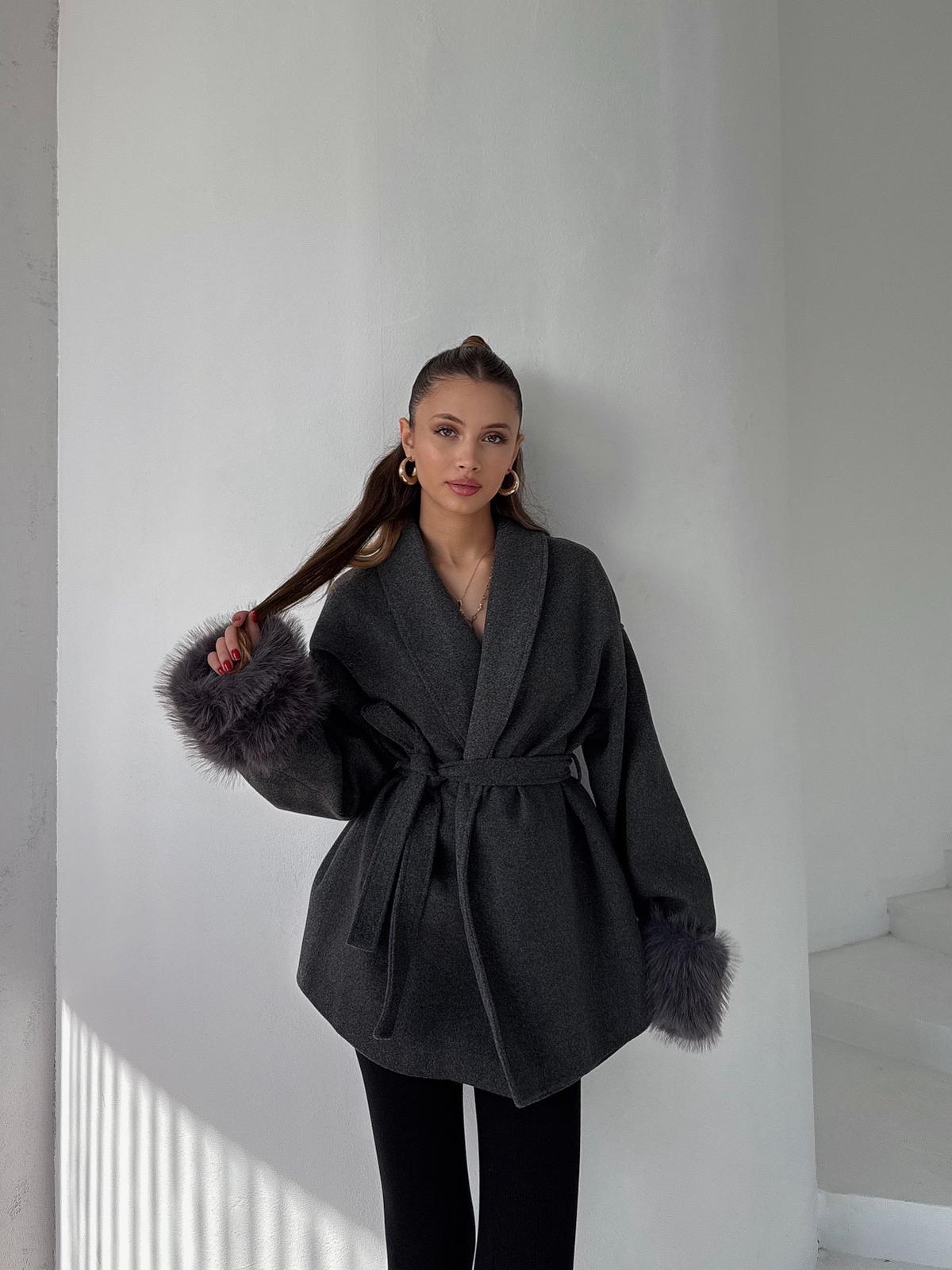 Tarenne Kolları Kürk Detay Bağlamalı Antrasit Kaşe Kimono