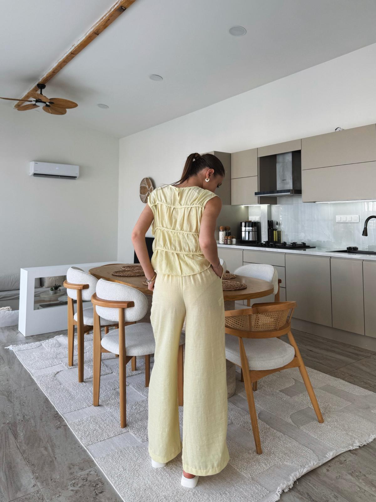 Zuria Sarı Sıfır Kol Dikiş Detay Keten Bluz Takım