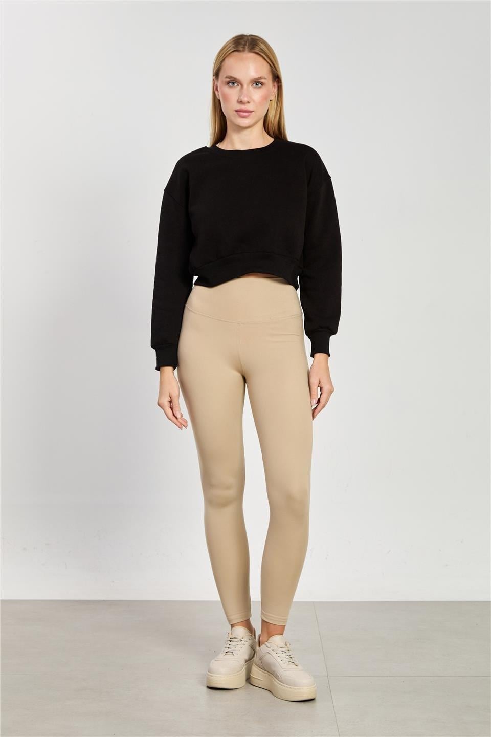 Bisiklet yaka crop sweatshirt-82-148 - Siyah