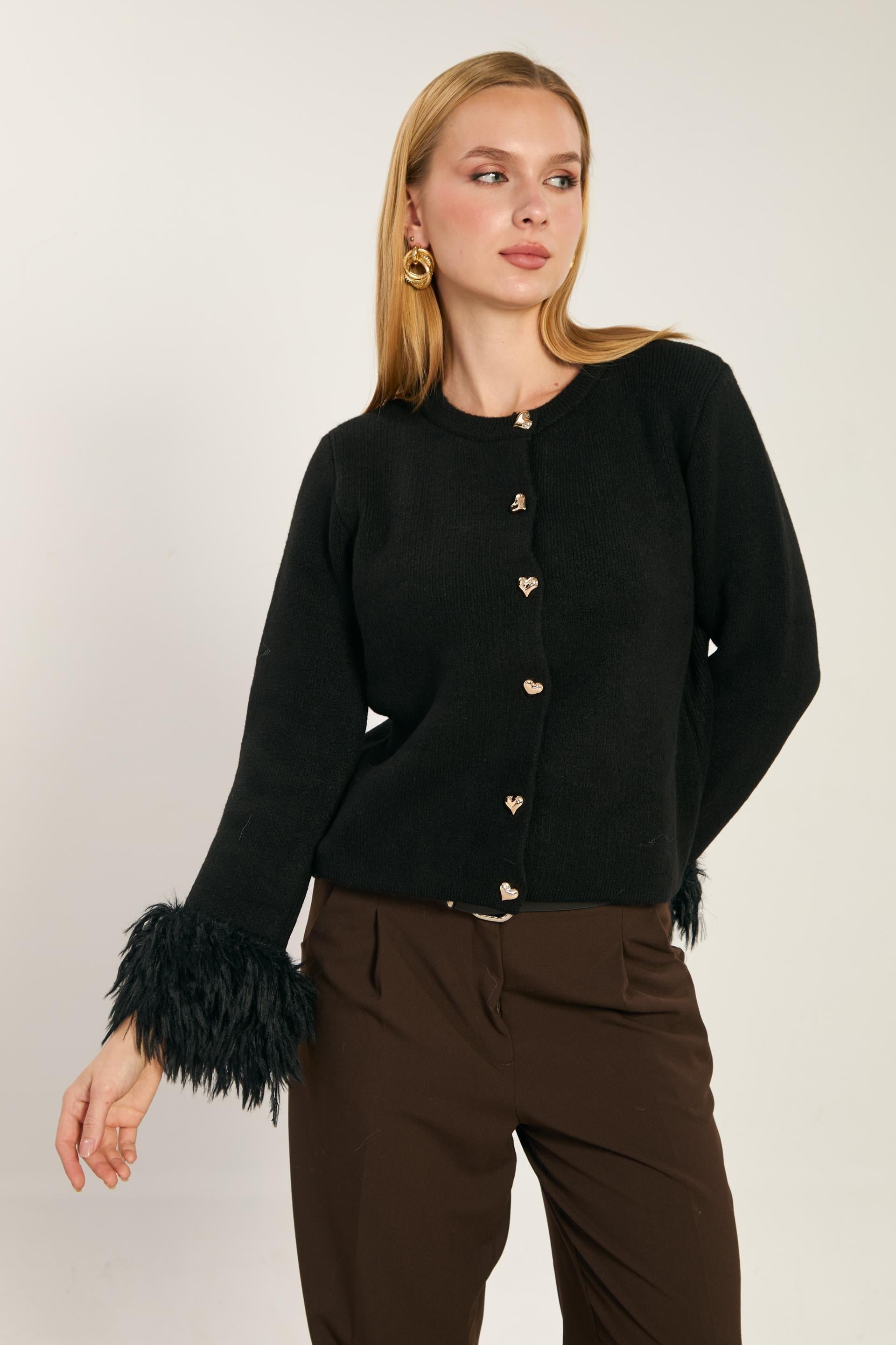 Kolları püsküllü kalp düğmeli hırka-WS-07380 - Siyah