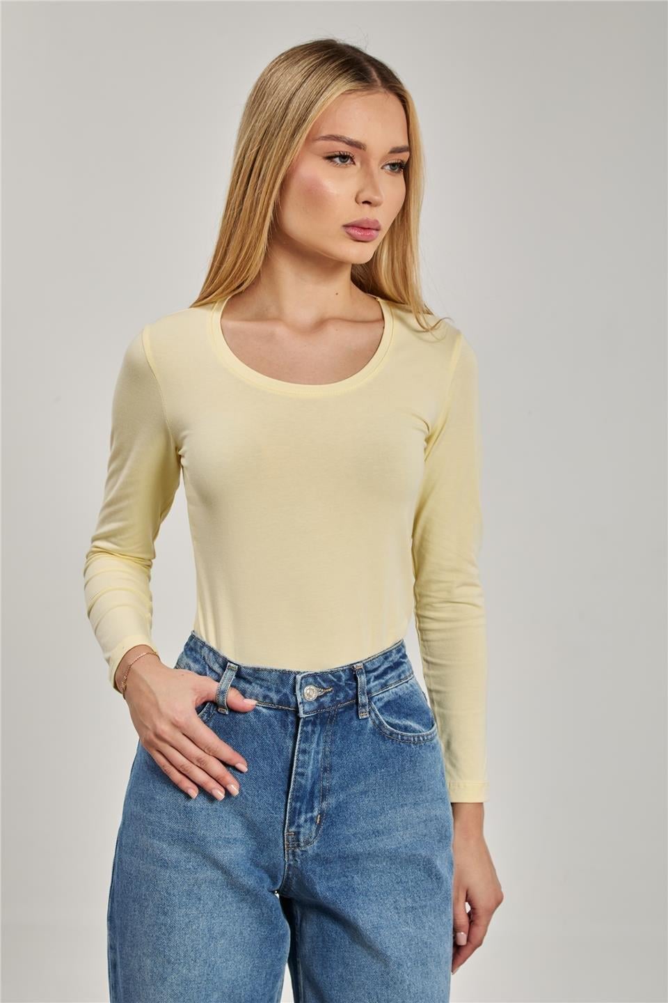 U yaka uzun kol body-K652 - Açık Sarı