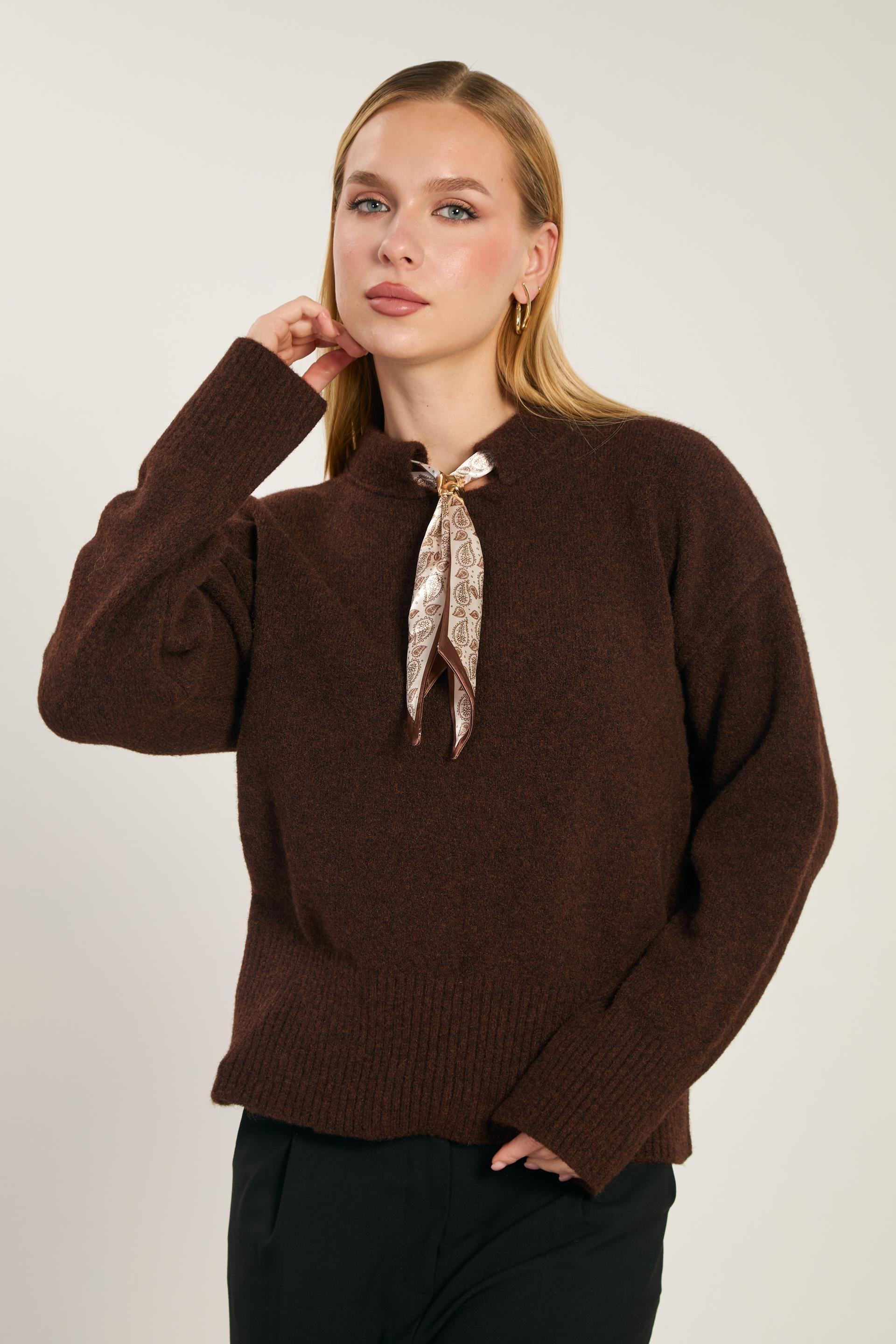 Yaka fular detaylı triko kazak-WS-07493 - Kahve