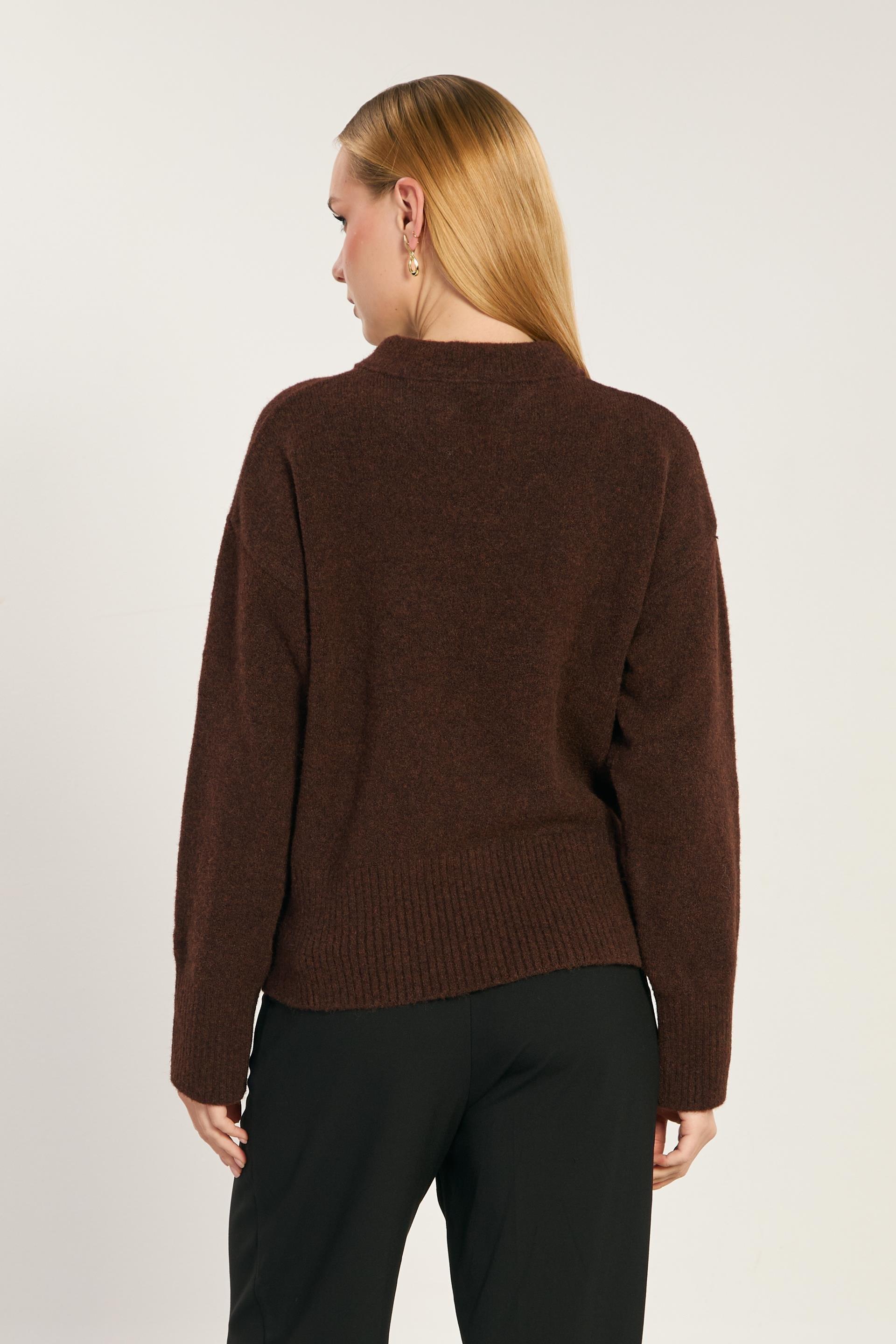 Yaka fular detaylı triko kazak-WS-07493 - Kahve