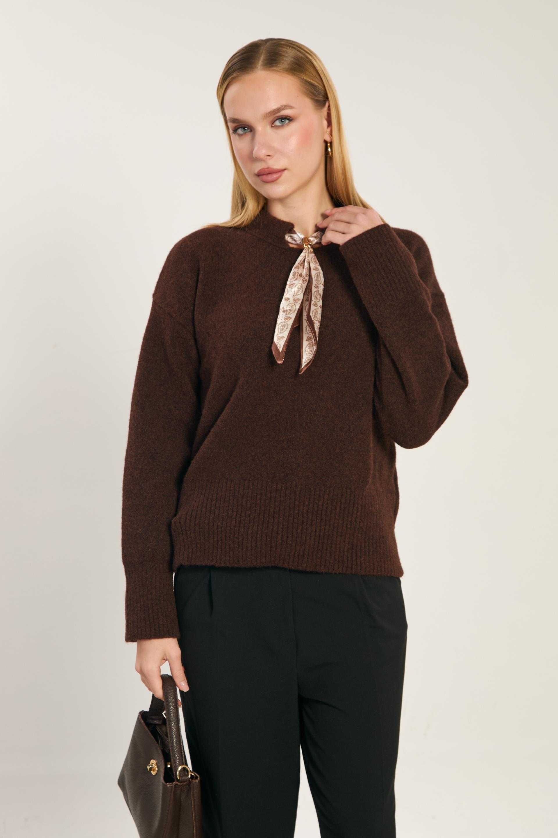 Yaka fular detaylı triko kazak-WS-07493 - Kahve