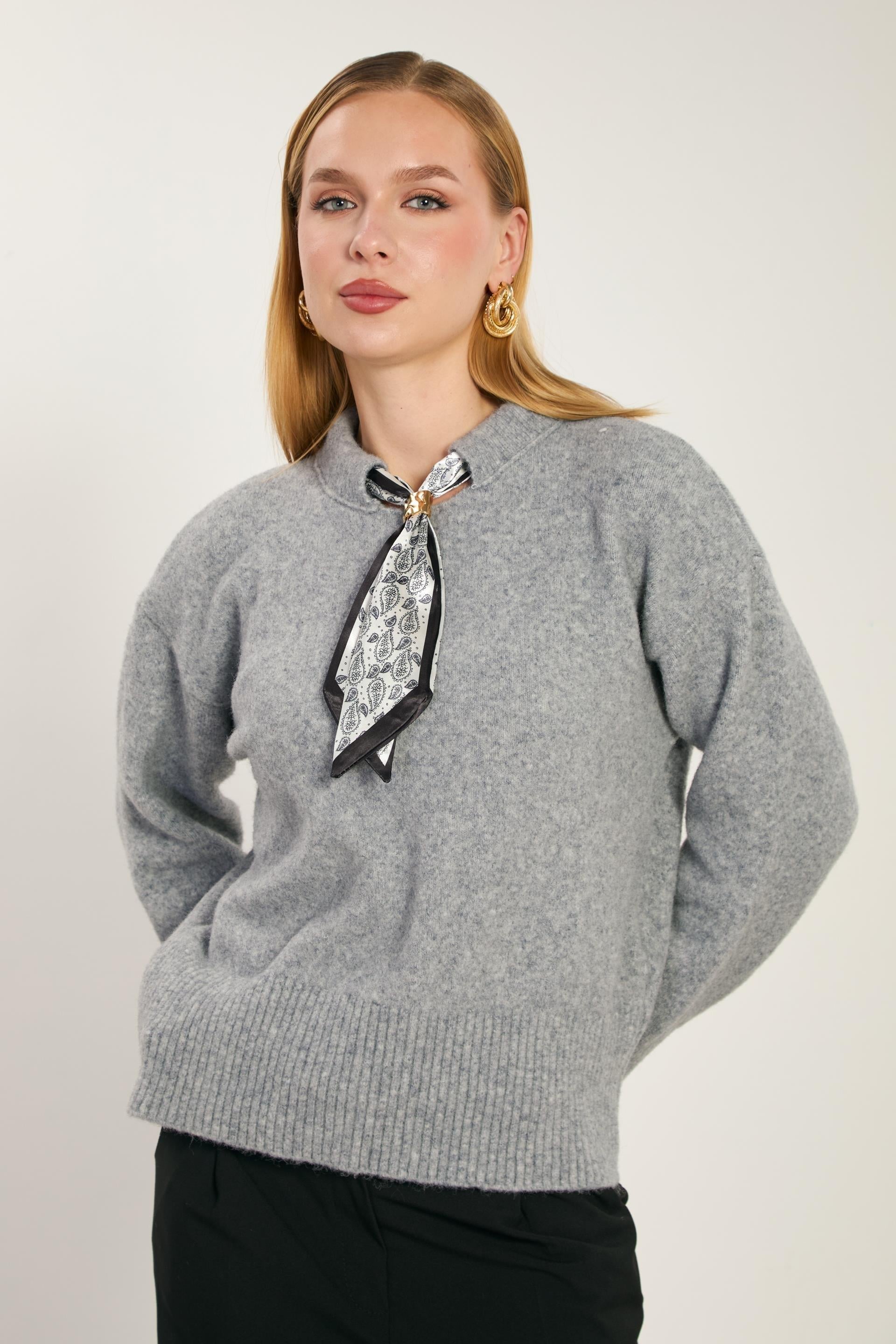 Yaka fular detaylı triko kazak-WS-07493 - Gri