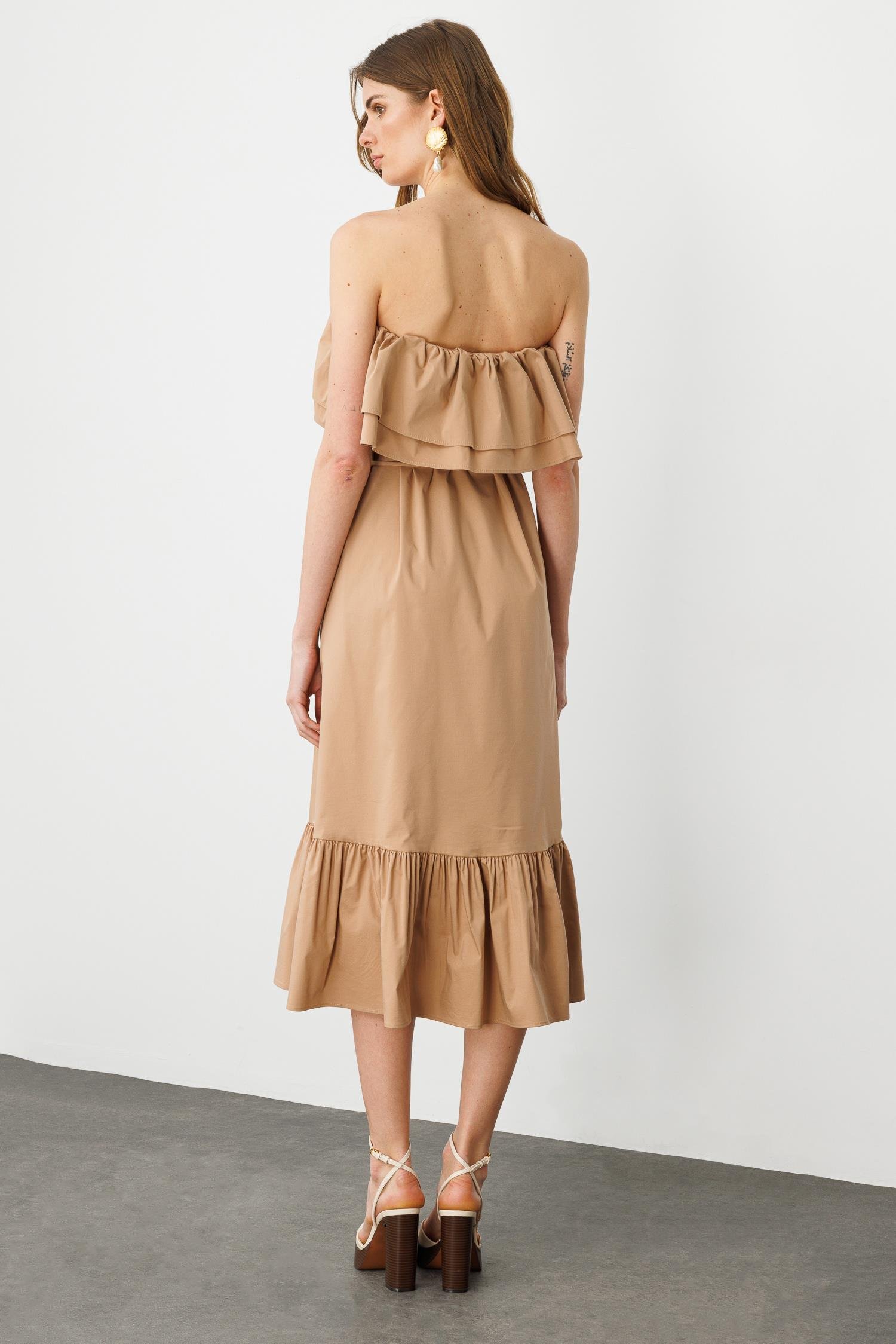 Bej Straplez Volanlı, Yan Cep Detaylı Midi Boy Elbise