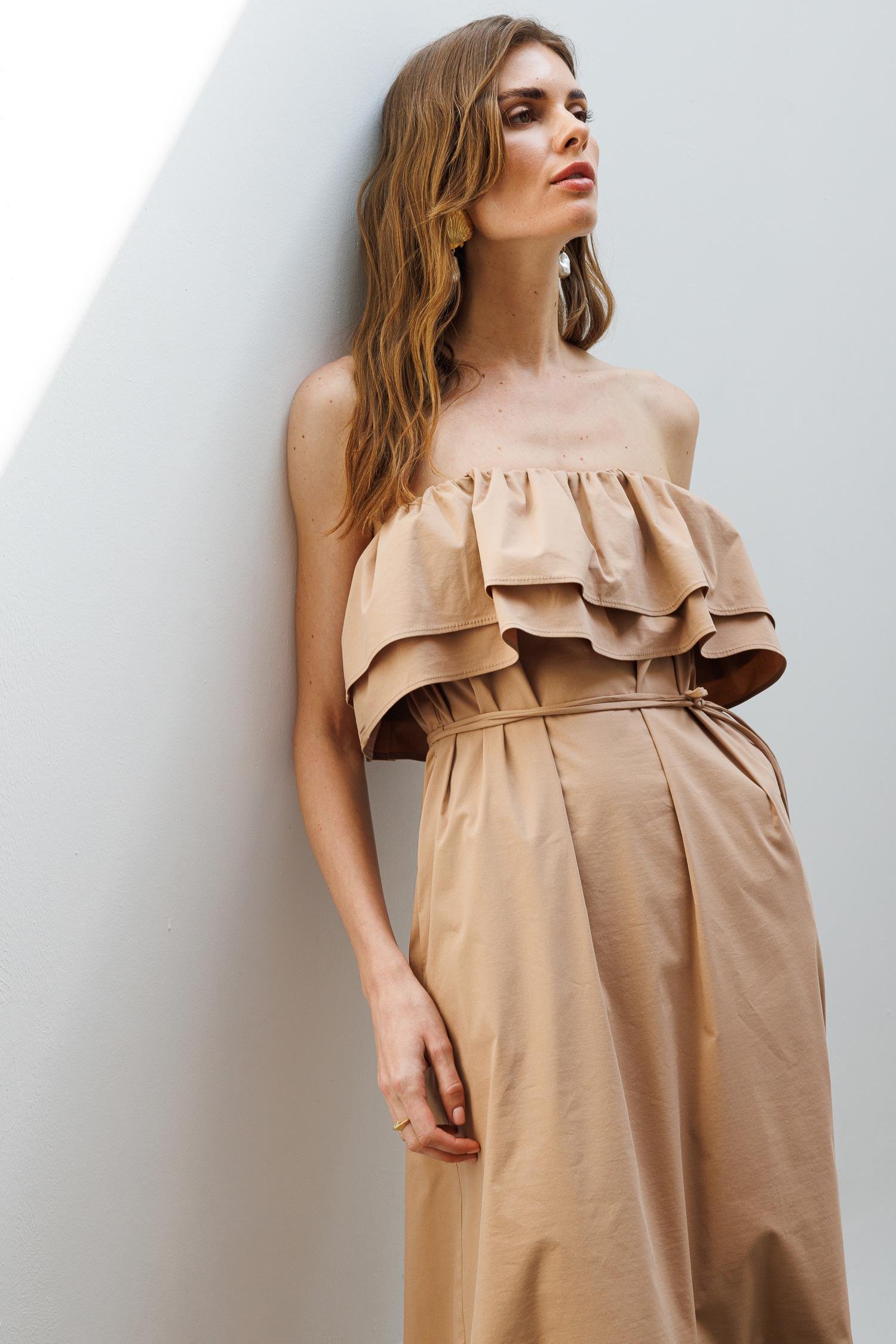 Bej Straplez Volanlı, Yan Cep Detaylı Midi Boy Elbise