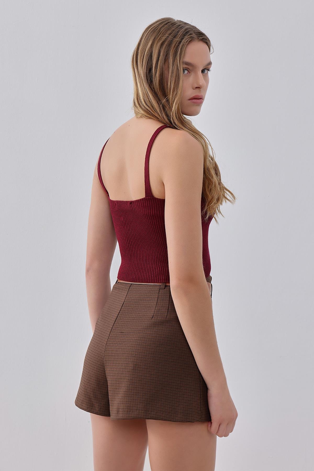 Bordo Ayarlanabilir Askılı V Yakalı Triko Atlet