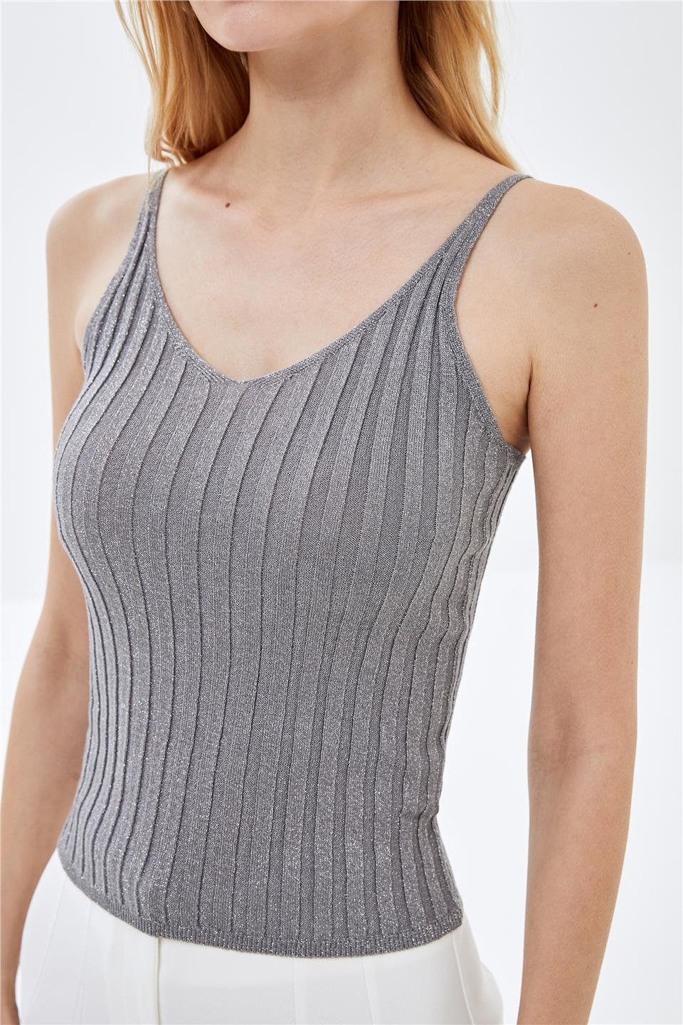 Gri Askılı Lurexli Triko Atlet
