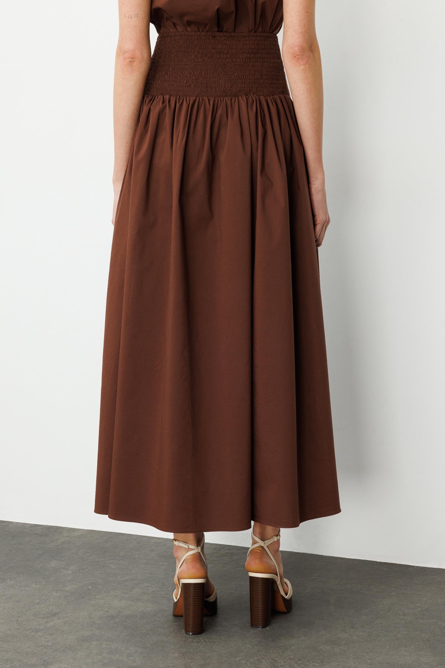 Kahverengi Bele Oturan Korsaj Ve Arka Gipe Detaylı Maxi Etek