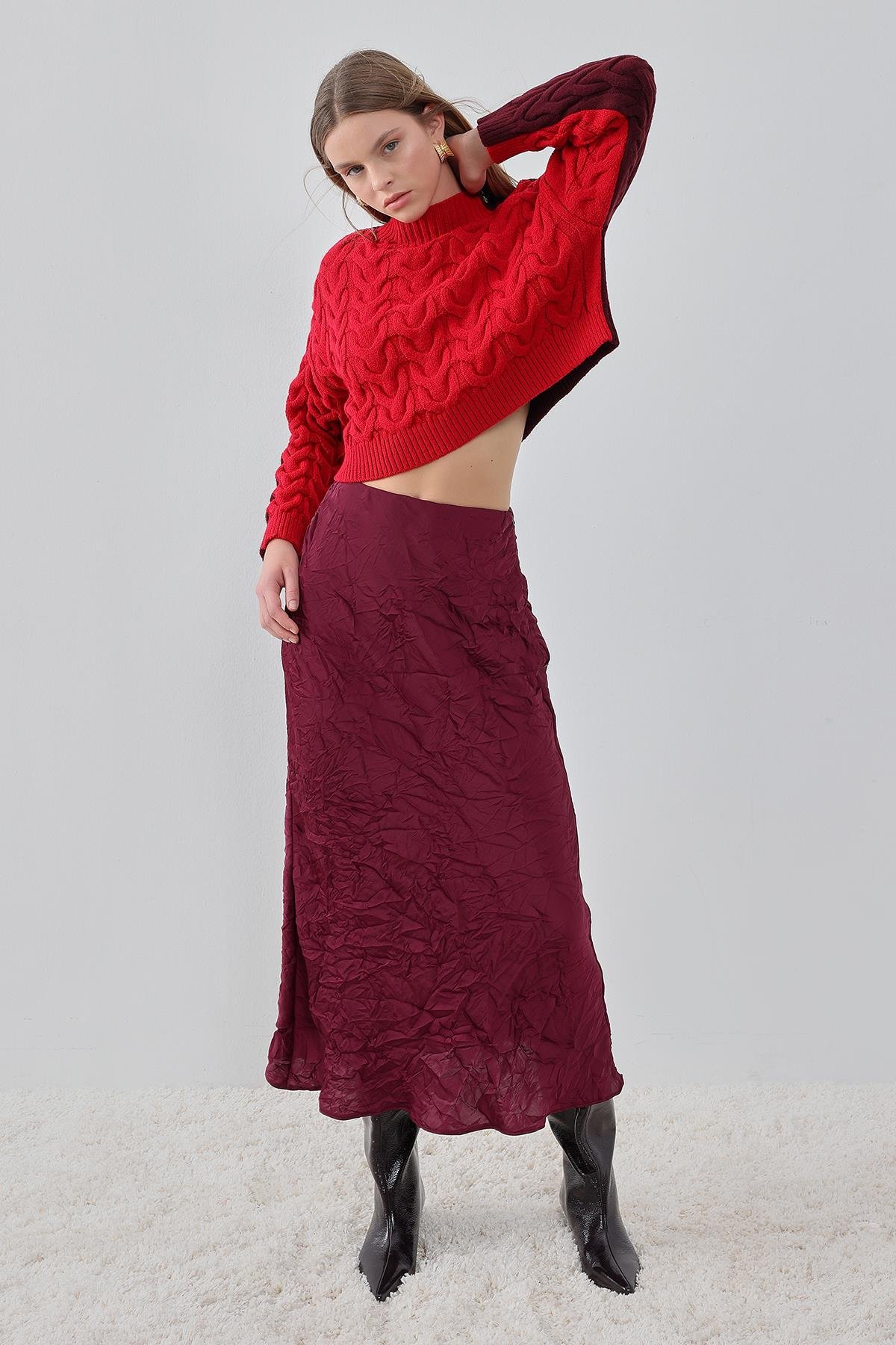 Kırmızı-Bordo Saç Örgülü Dik Yakalı Çift Taraflı Giyilebilir Kazak