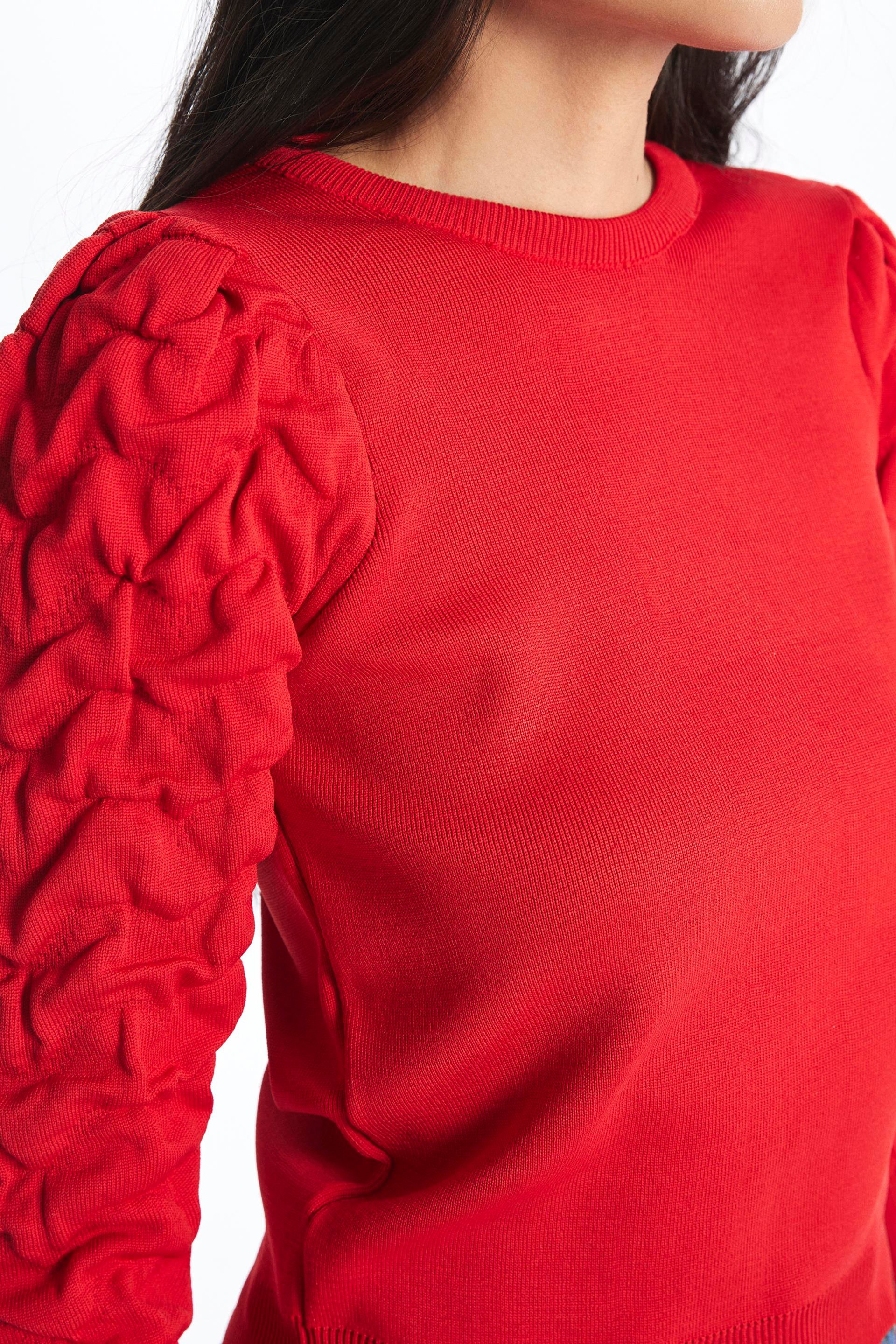 Kırmızı Kolları Jakar Desenli Kazak