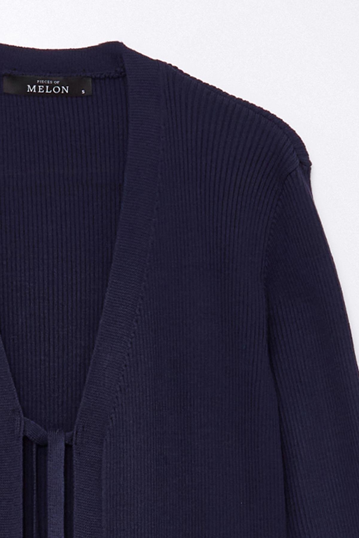 Lacivert Yandan Yırtmaçlı Uzun,Bağlama Detaylı Triko Hırka