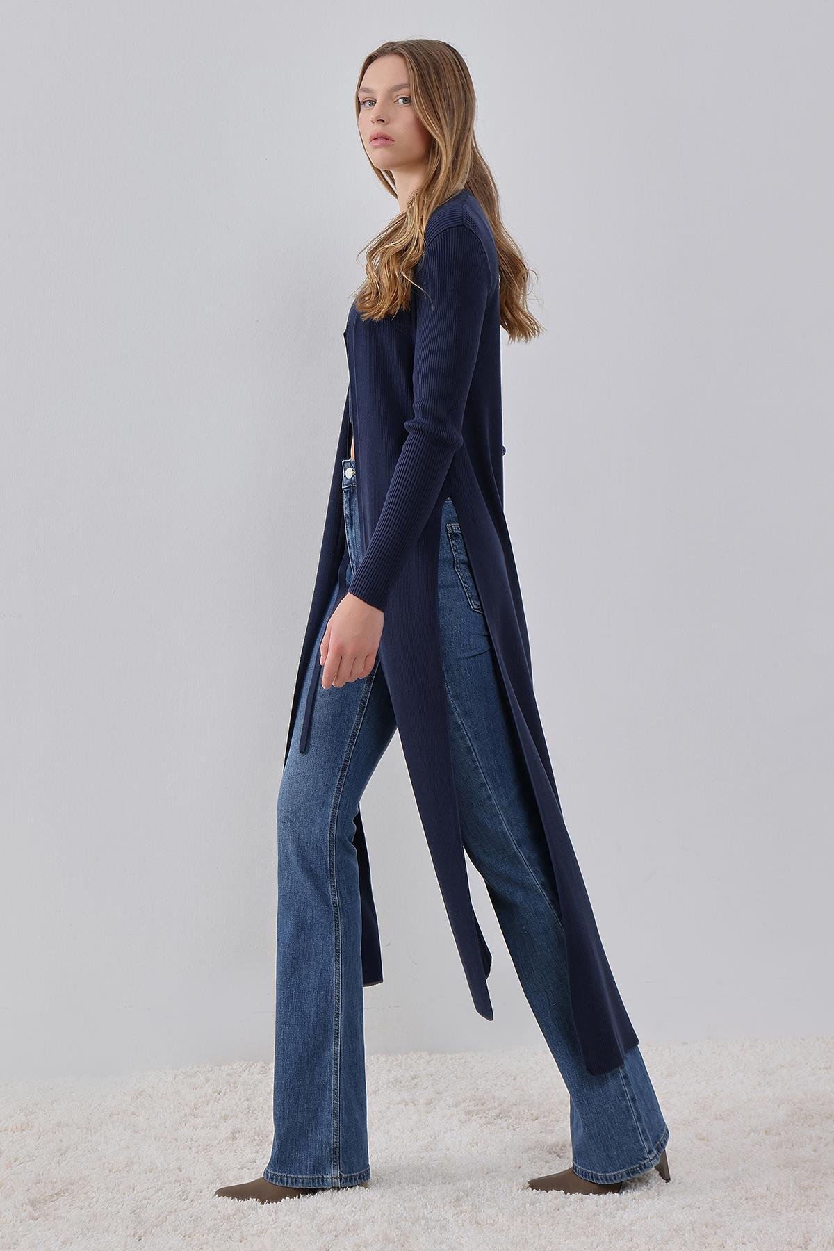 Lacivert Yandan Yırtmaçlı Uzun,Bağlama Detaylı Triko Hırka