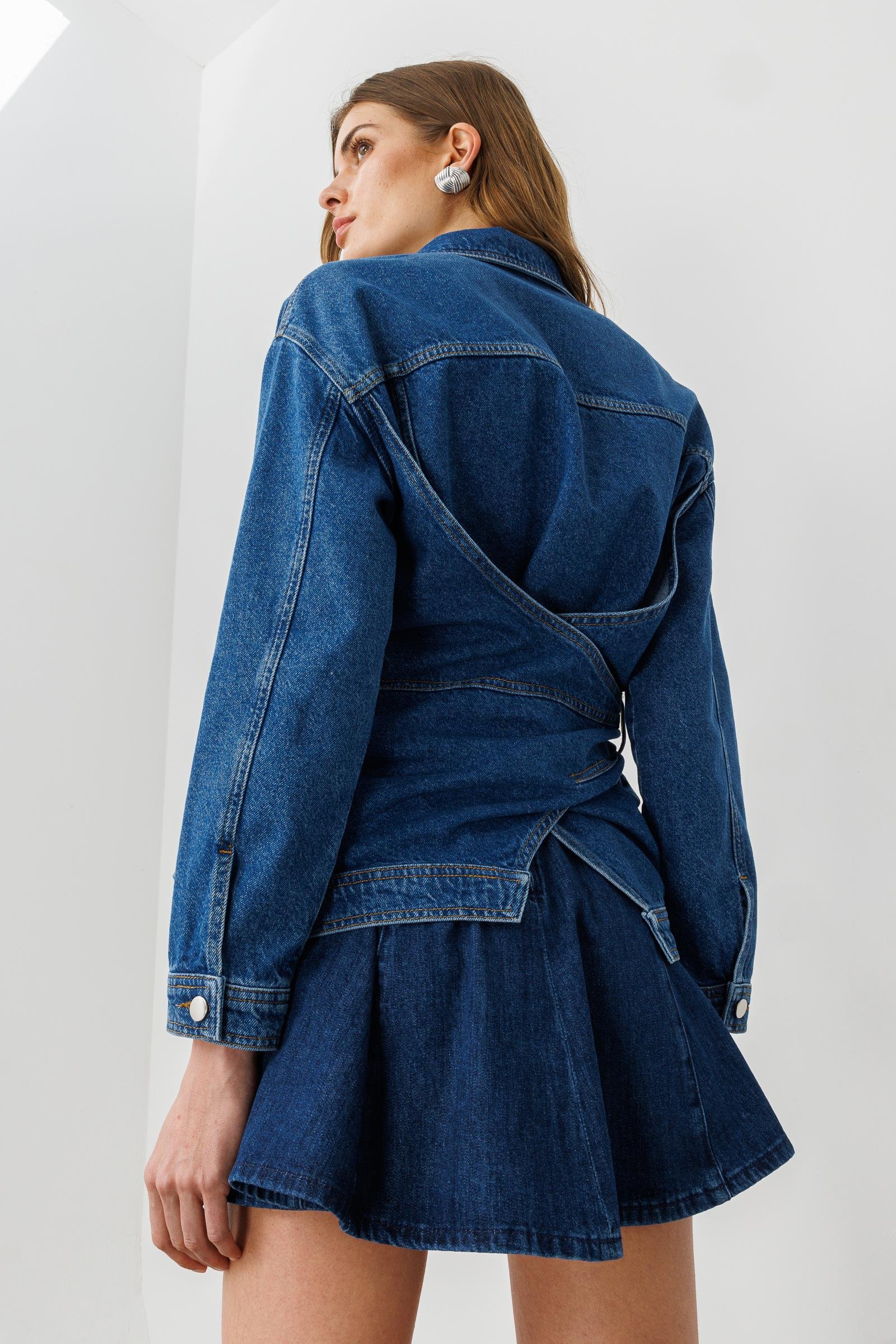 Mavi Arka Çapraz Bağlama Detaylı Denim Ceket