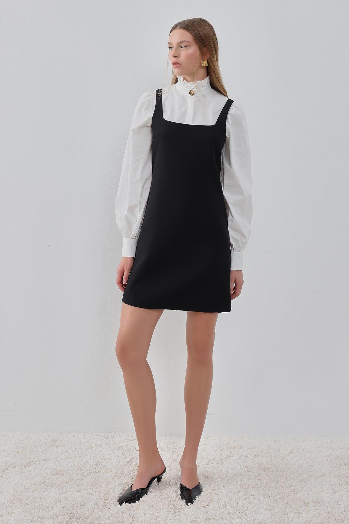 Siyah Askılı, Kare Yakalı Astarlı Mini Jile Elbise