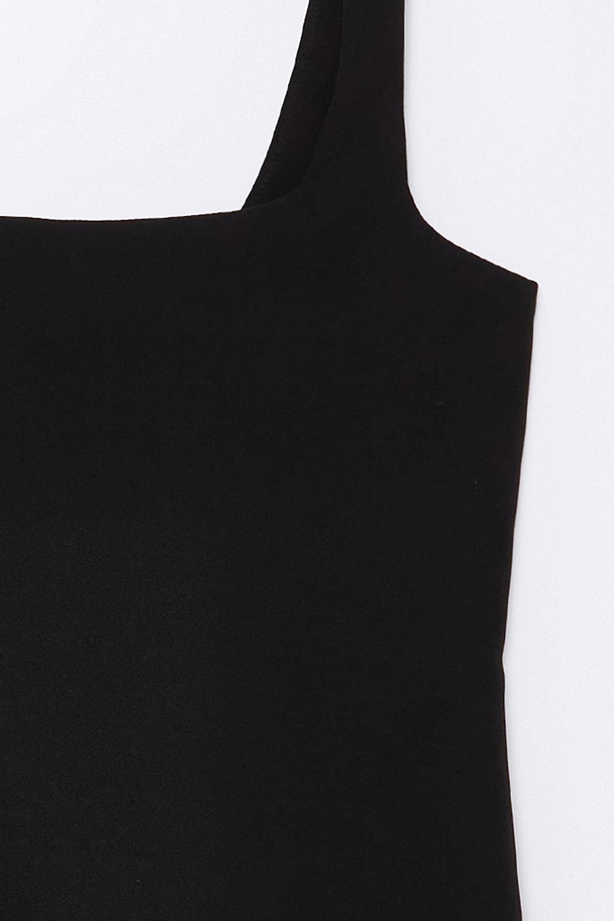 Siyah Askılı, Kare Yakalı Astarlı Mini Jile Elbise