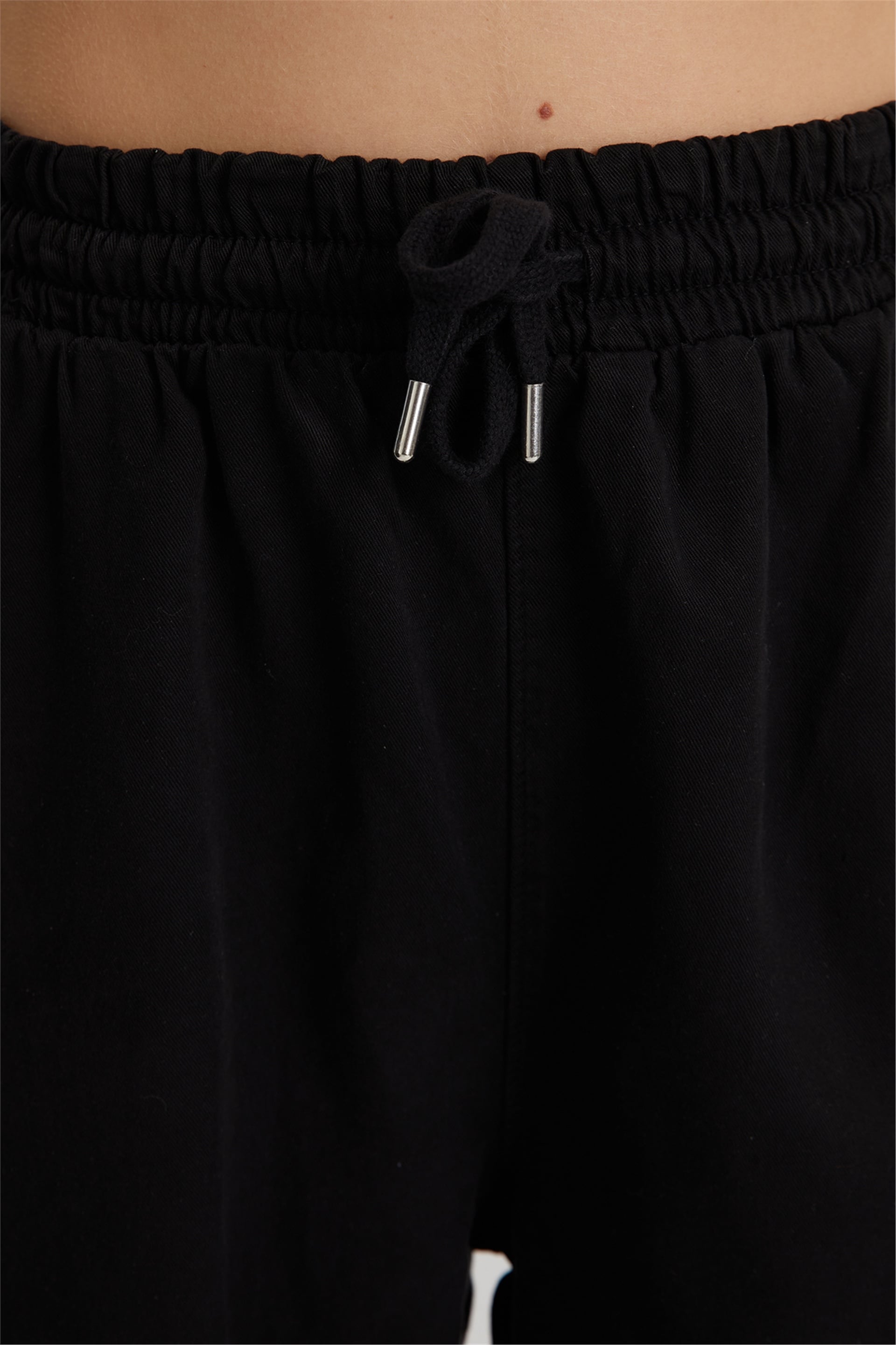 Siyah Beli Büzgülü Bol Paça Pantolon