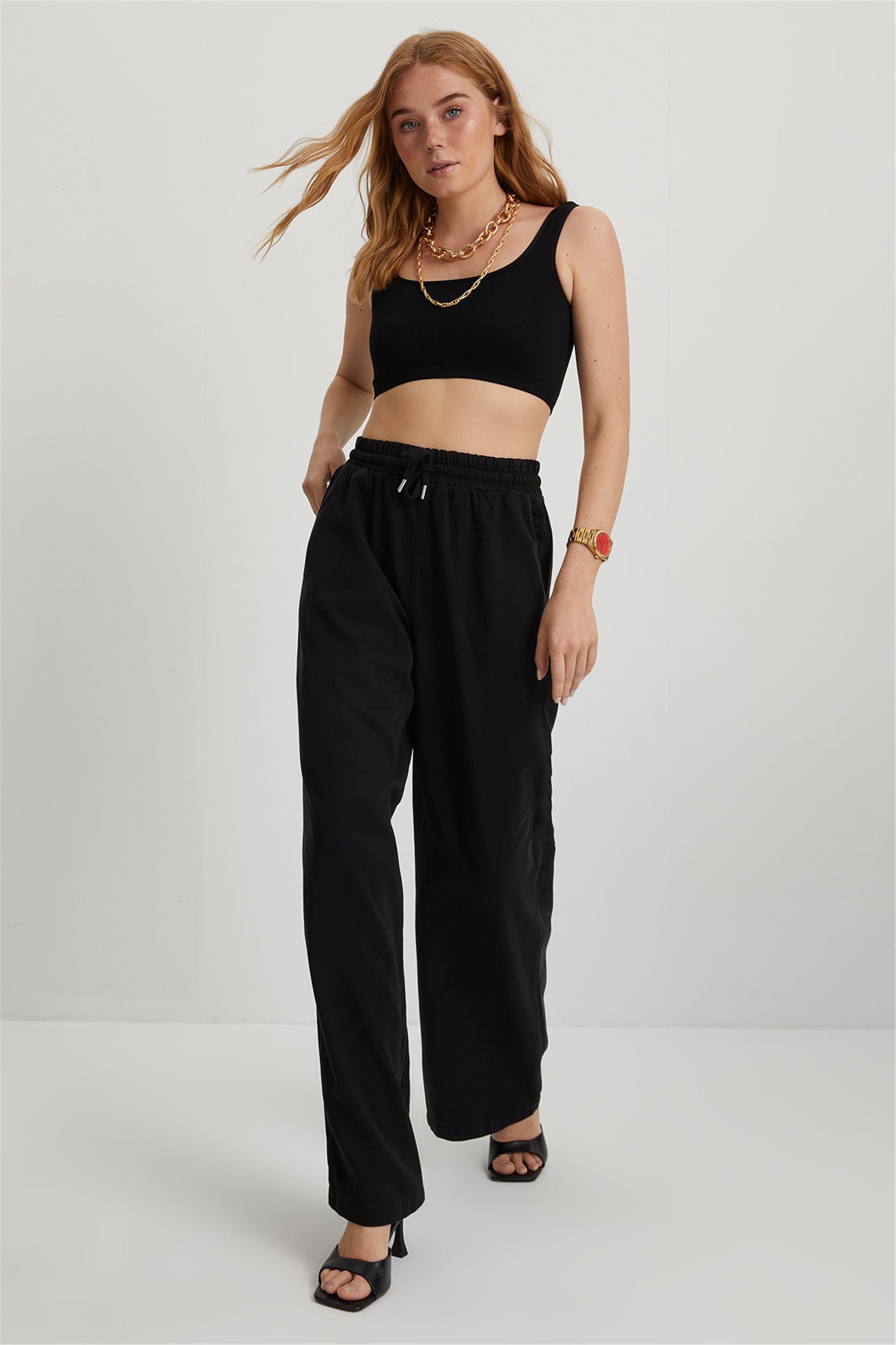 Siyah Beli Büzgülü Bol Paça Pantolon