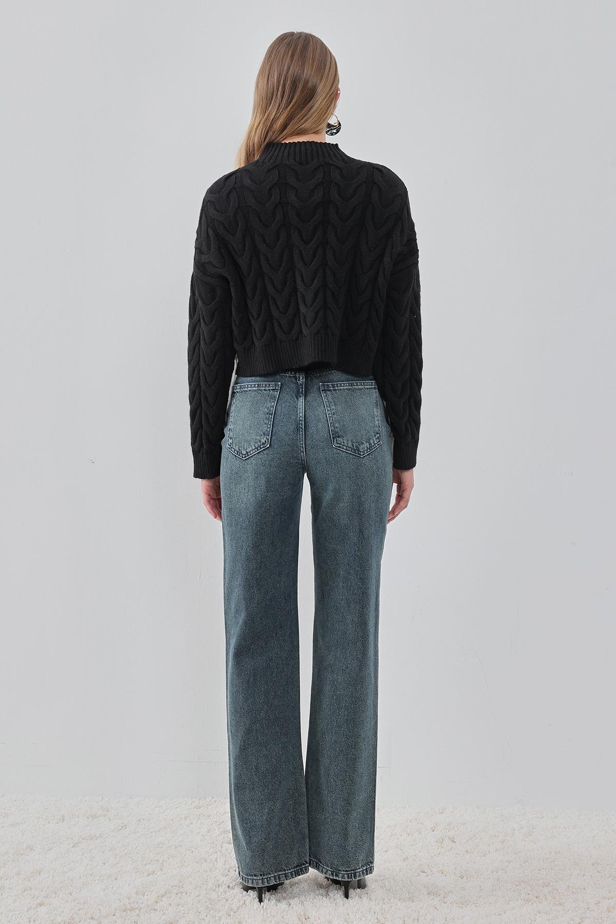 Siyah-Beyaz Saç Örgülü Dik Yakalı Çift Taraflı Giyilebilir Kazak