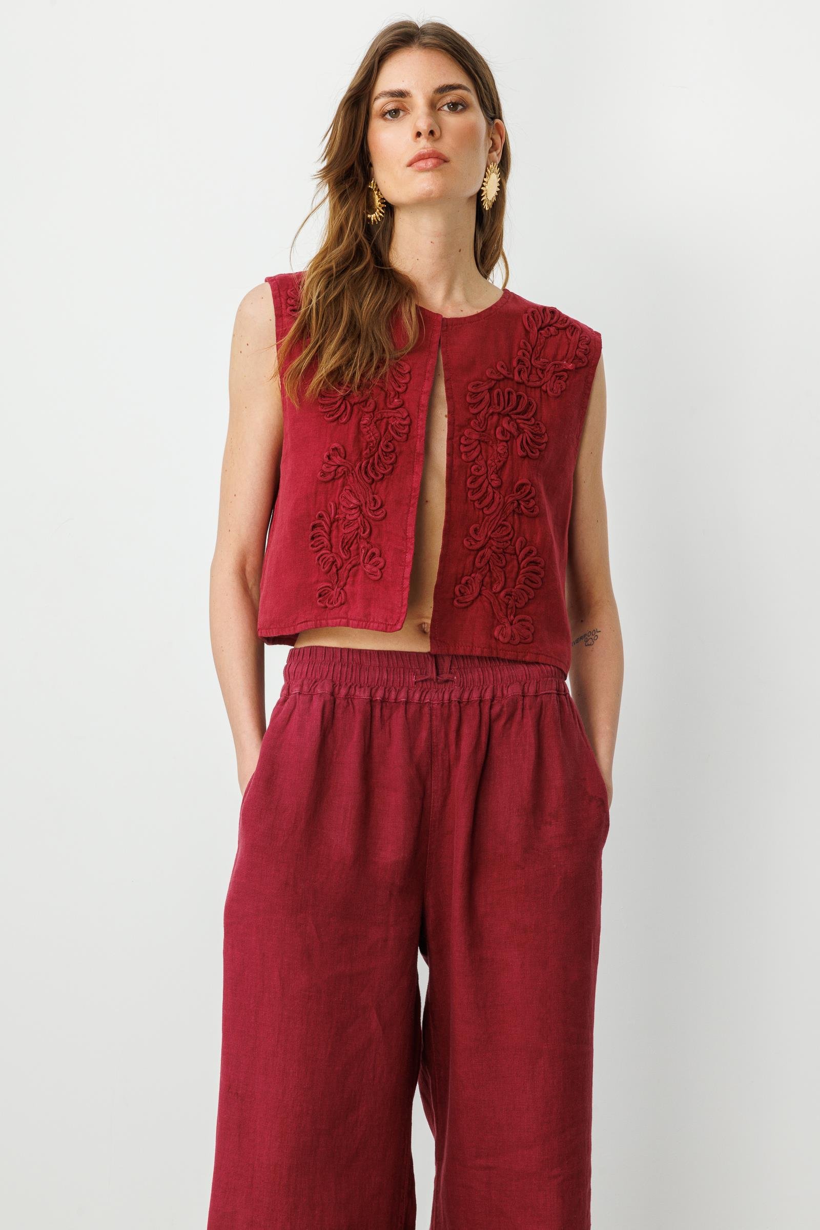 Vişne Nakışlı Keten Yelek