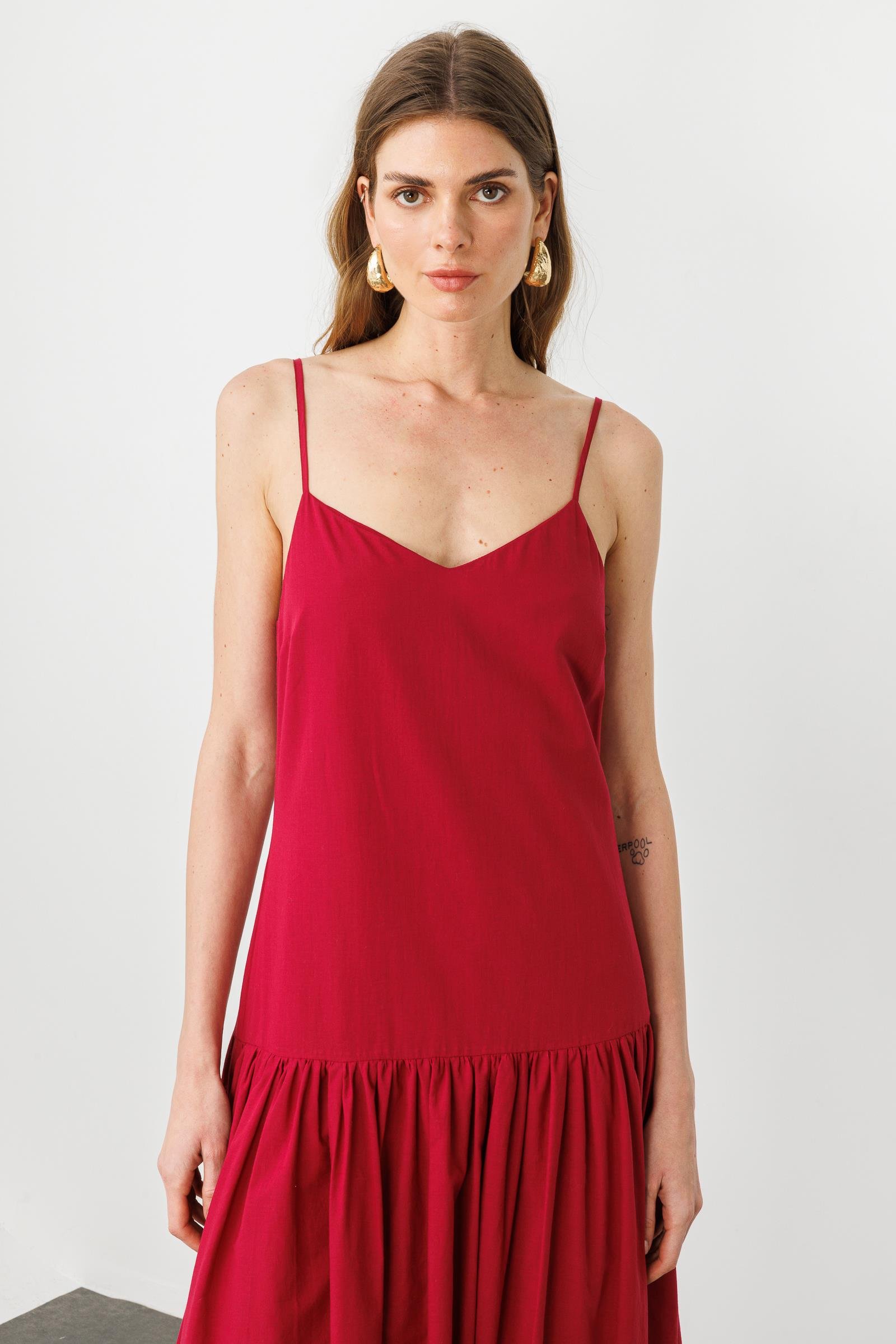 Vişne Rahat Kesim Büzgü Detaylı Pamuklu İp Askılı Maxi Elbise