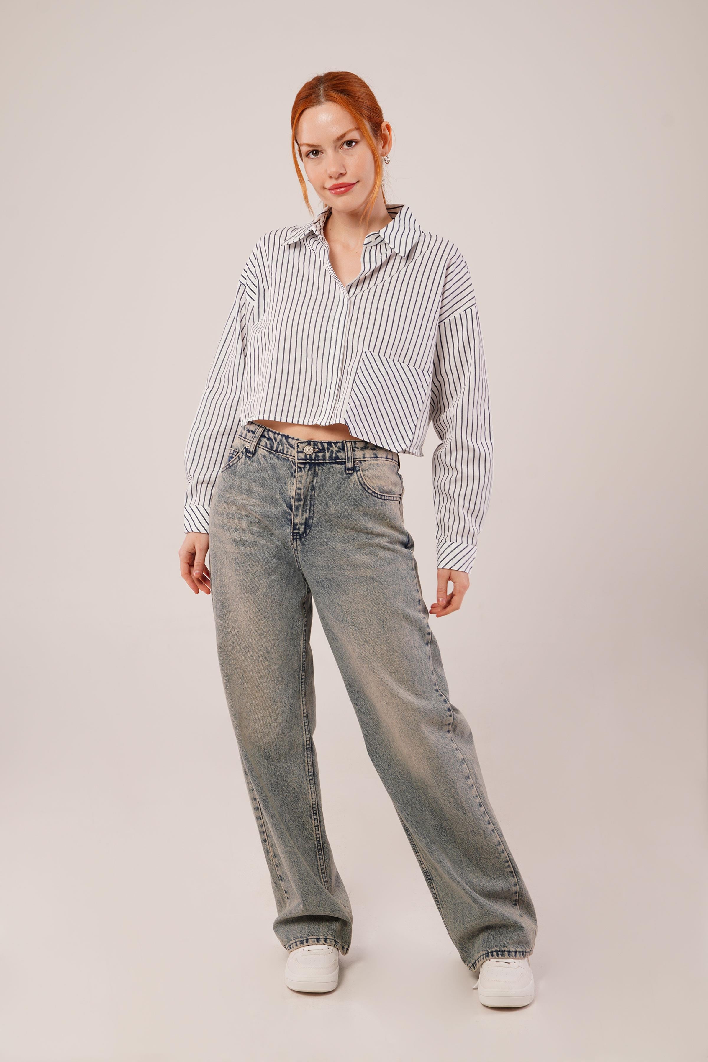 Crop Model Cepli ve Çizgili Beyaz Toptan Gömlek