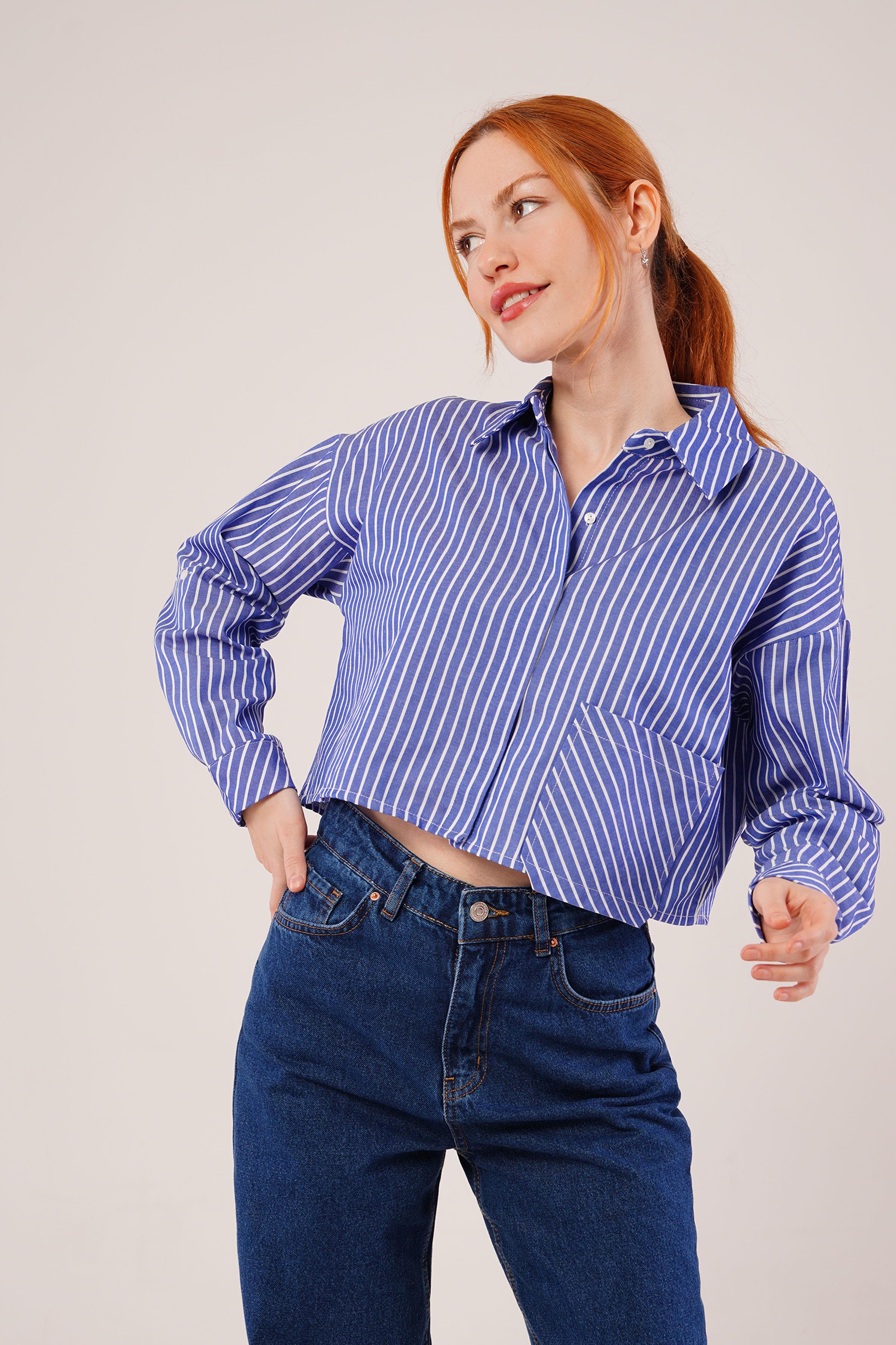 Crop Model Cepli ve Çizgili Mavi Toptan Gömlek