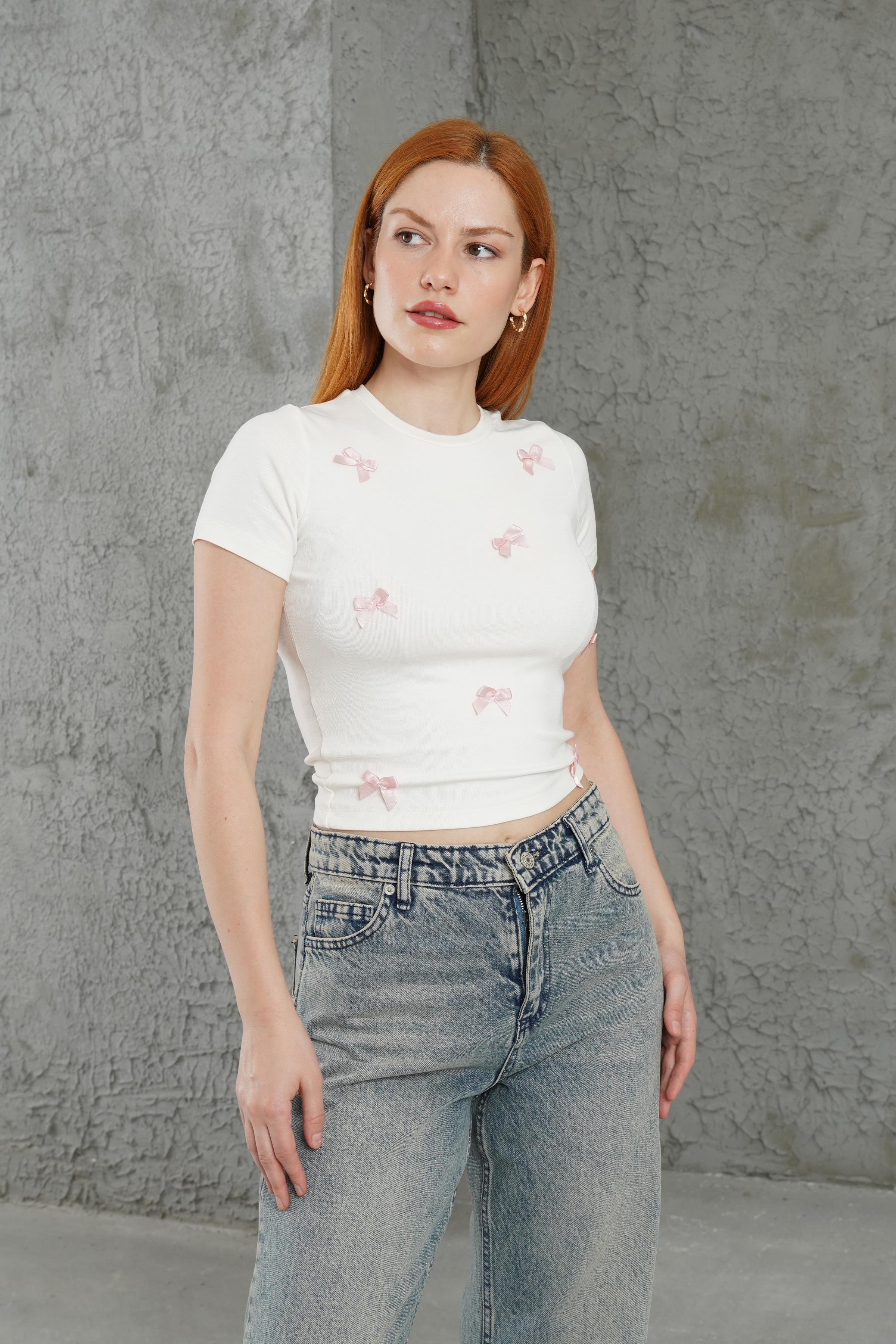 Önü Kurdele Detaylı Pembe Toptan Crop