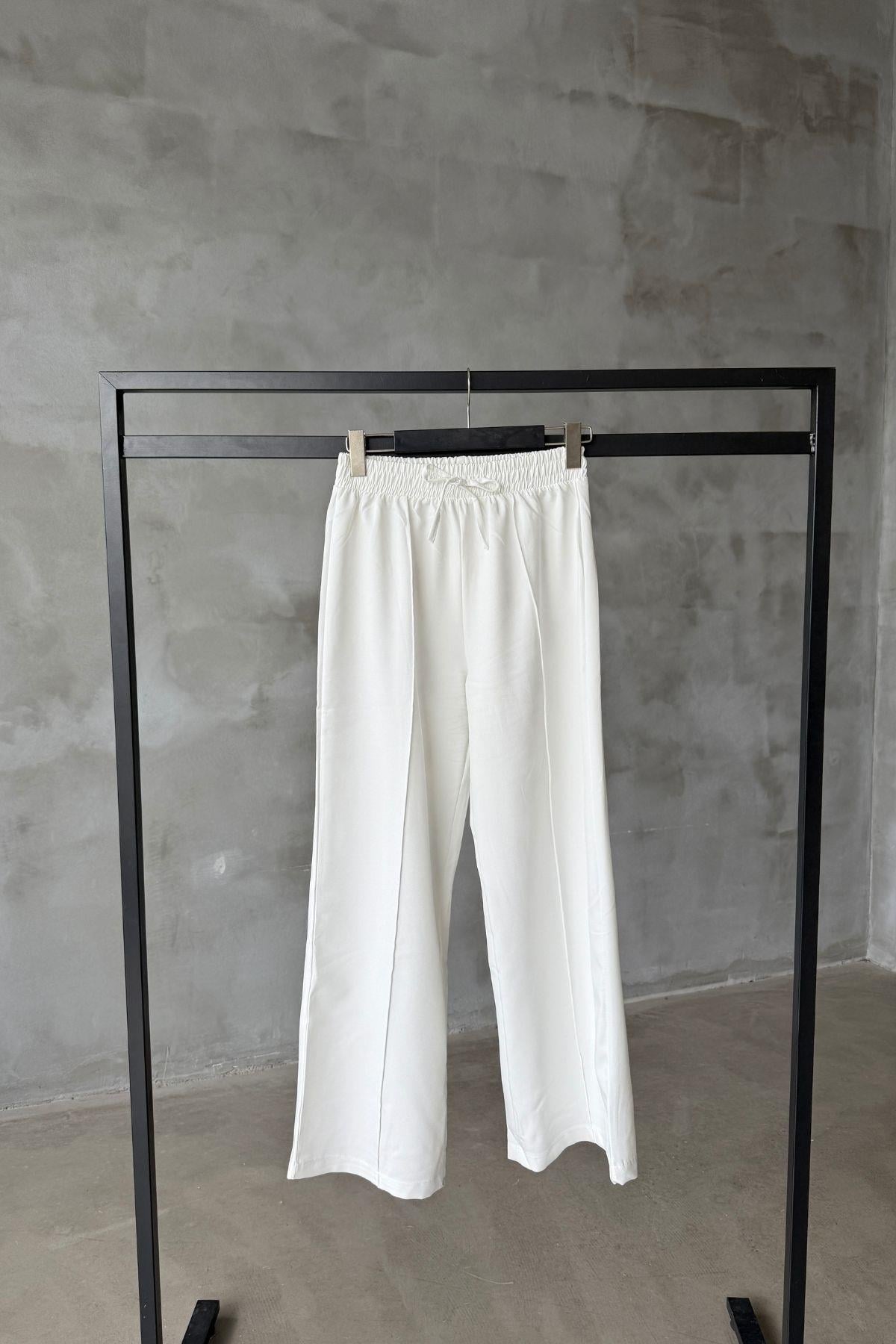 Beyaz Çımalı Pantolon