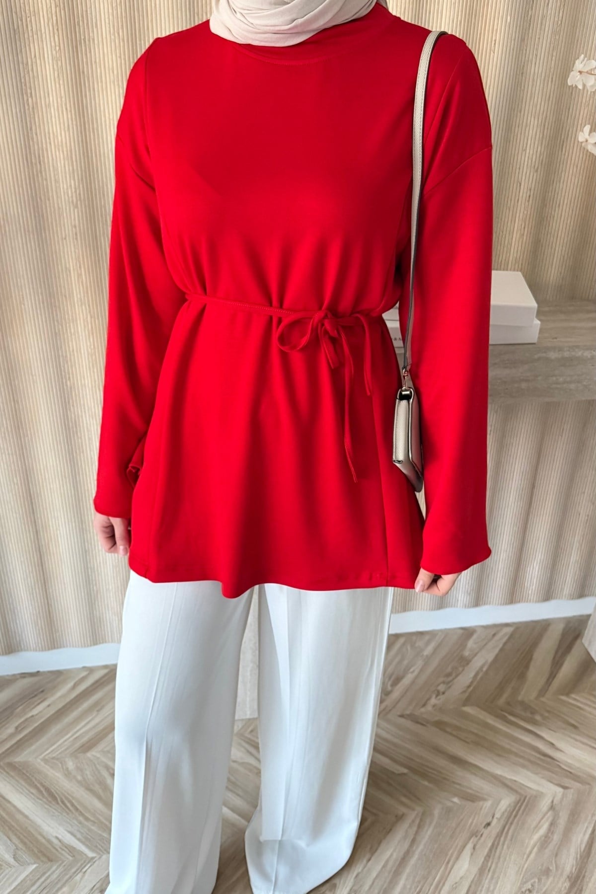 Biye Kemerli Basic Bluz Kırmızı