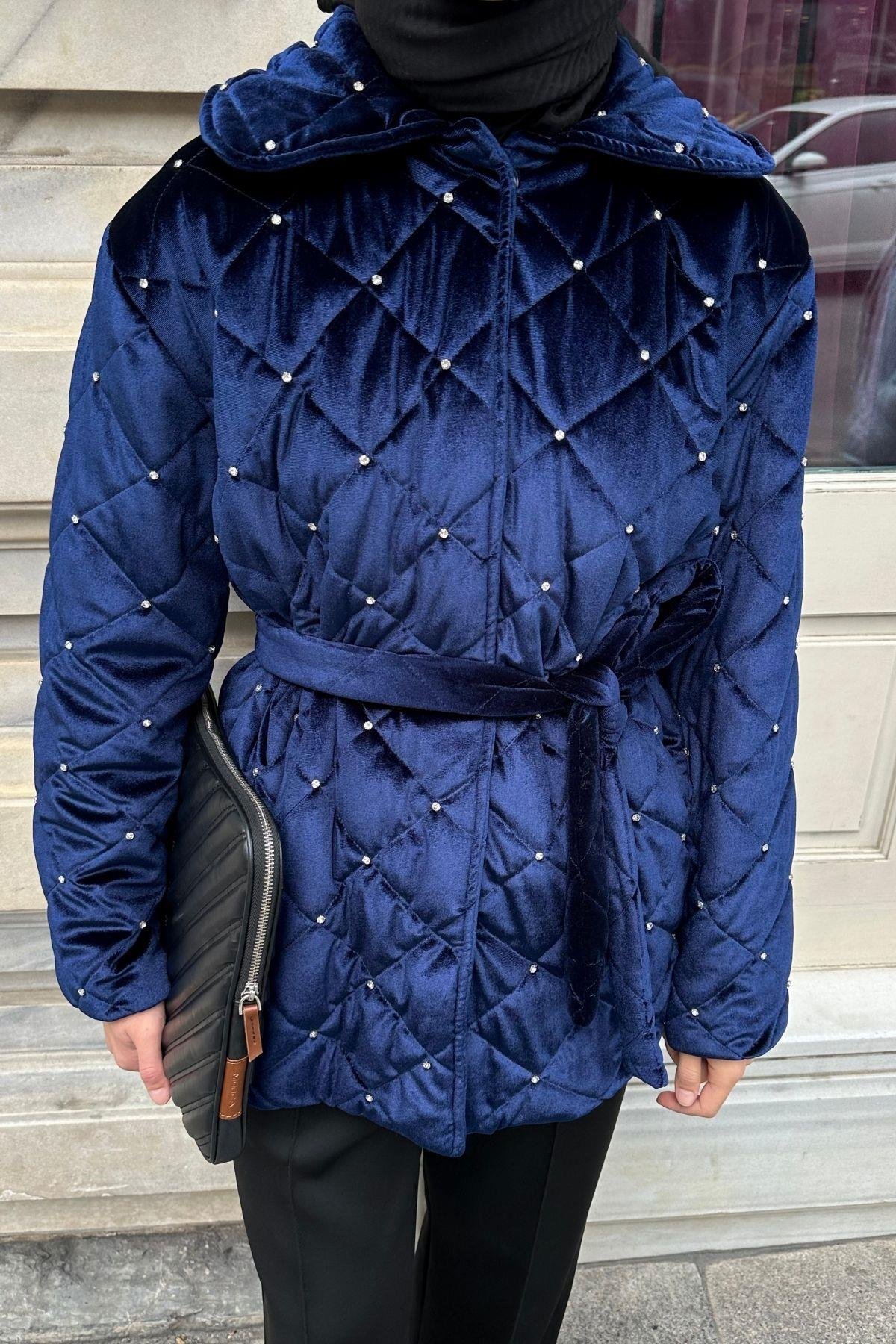 Dora Kapitone Mont Lacivert