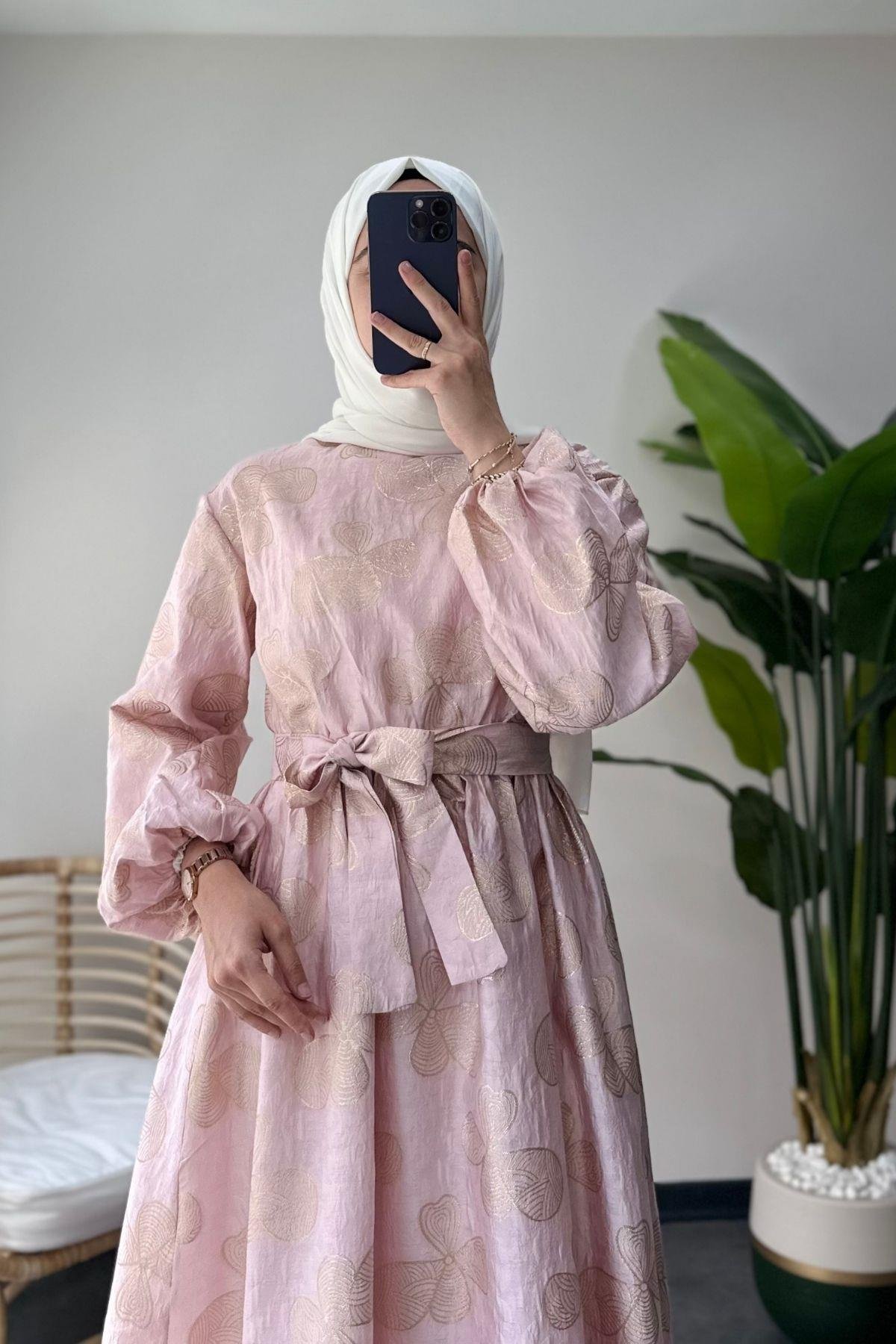 Elis Elbise Pembe