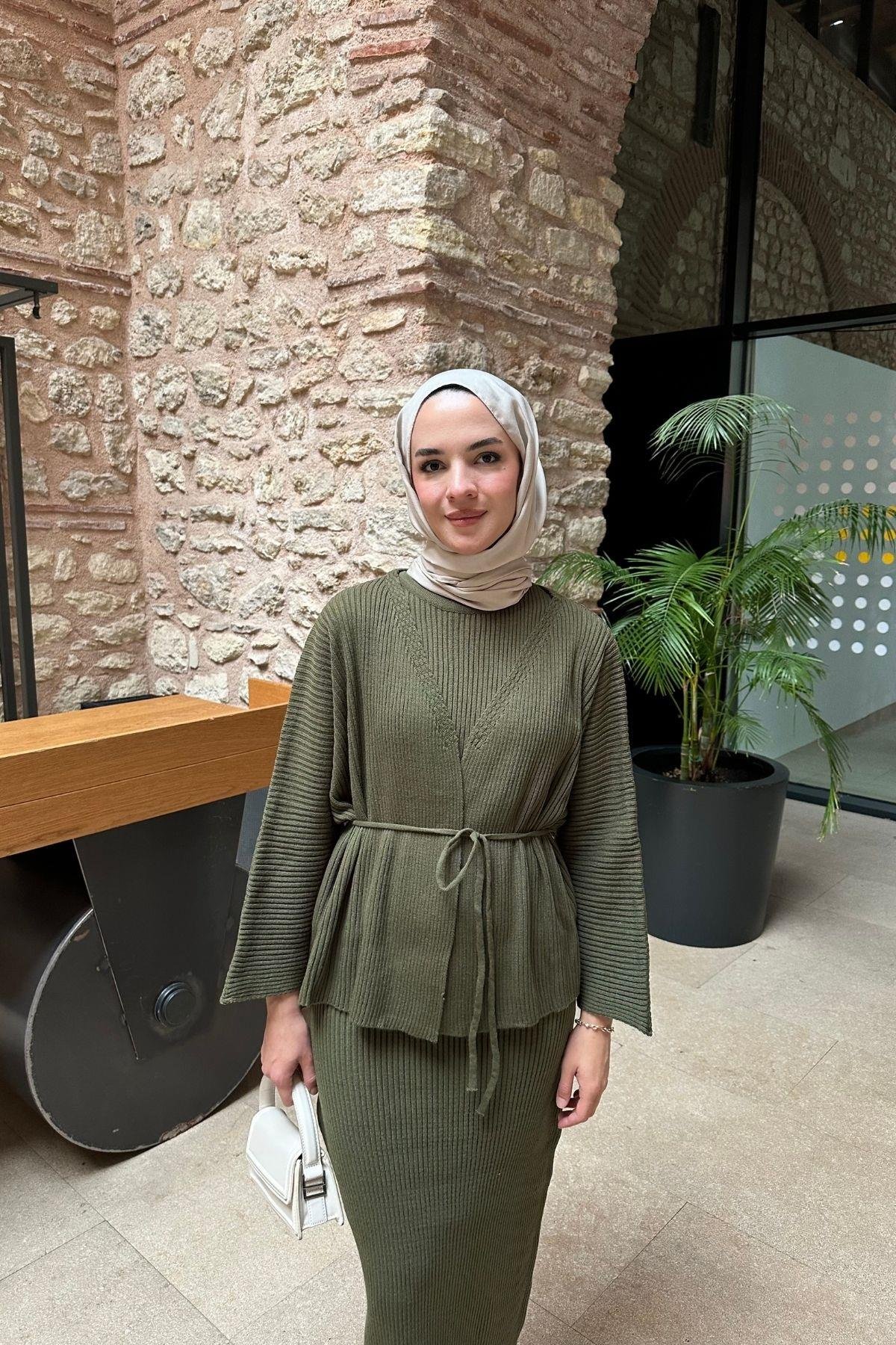 Hırkalı Triko Elbise Haki
