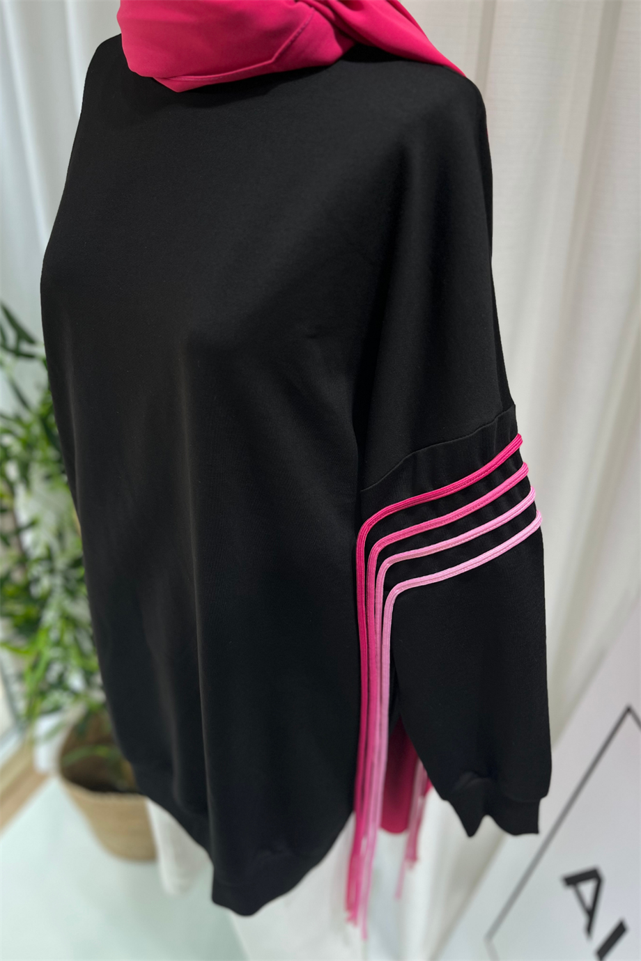 İp Detaylı Siyah Sweat