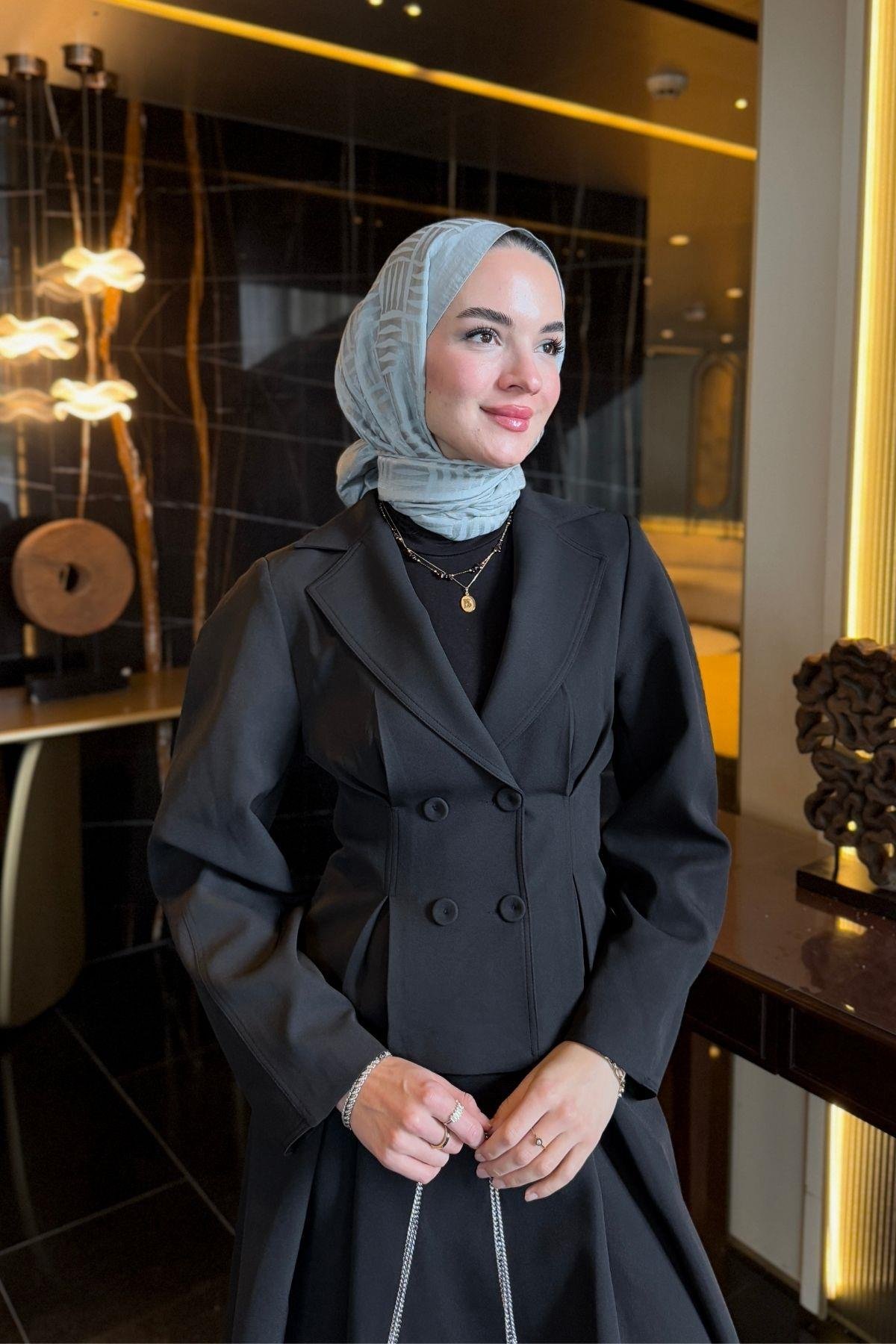 Lara Blazer Etekli Takım Siyah
