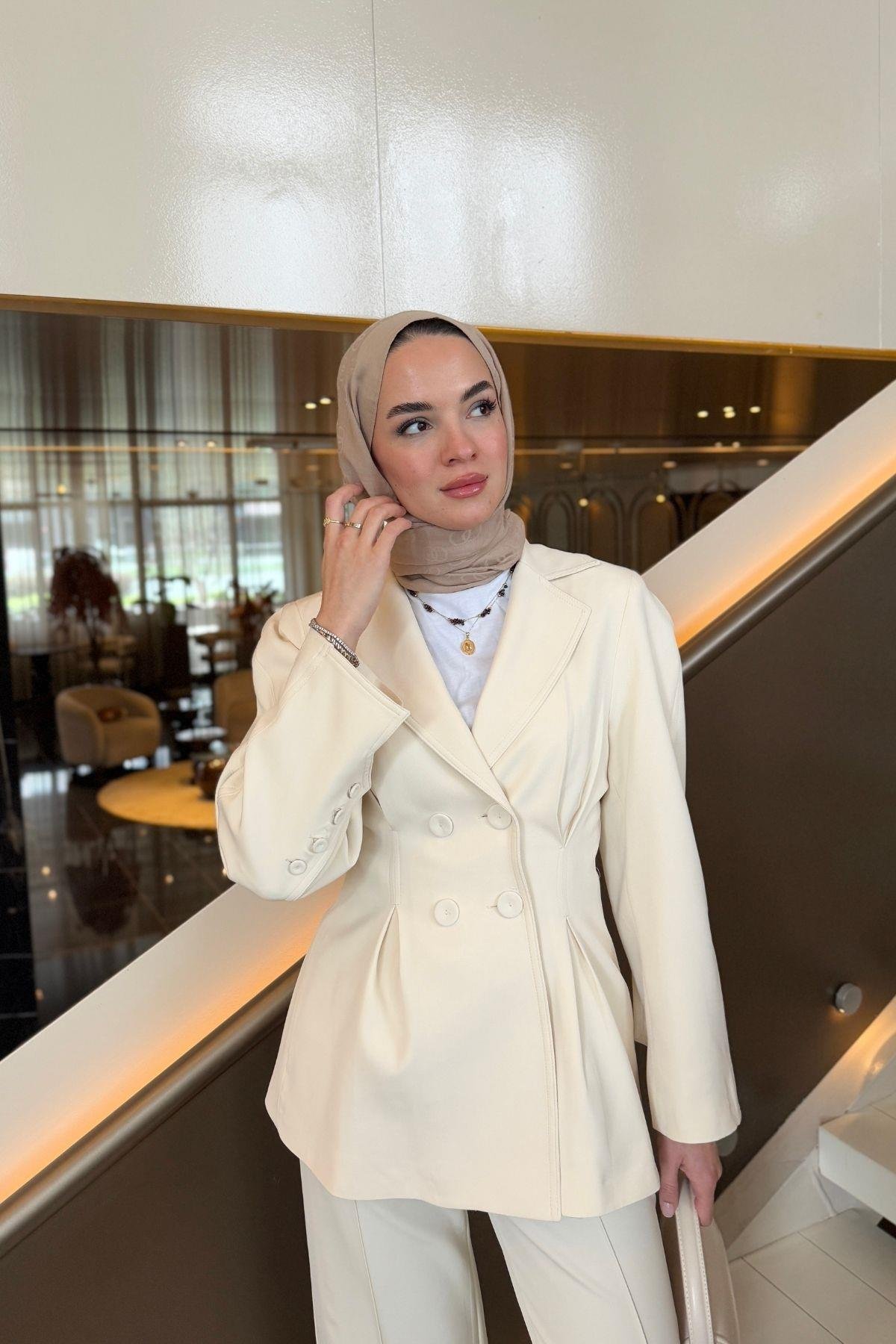 Lara Blazer Pantolonlu Takım Ekru