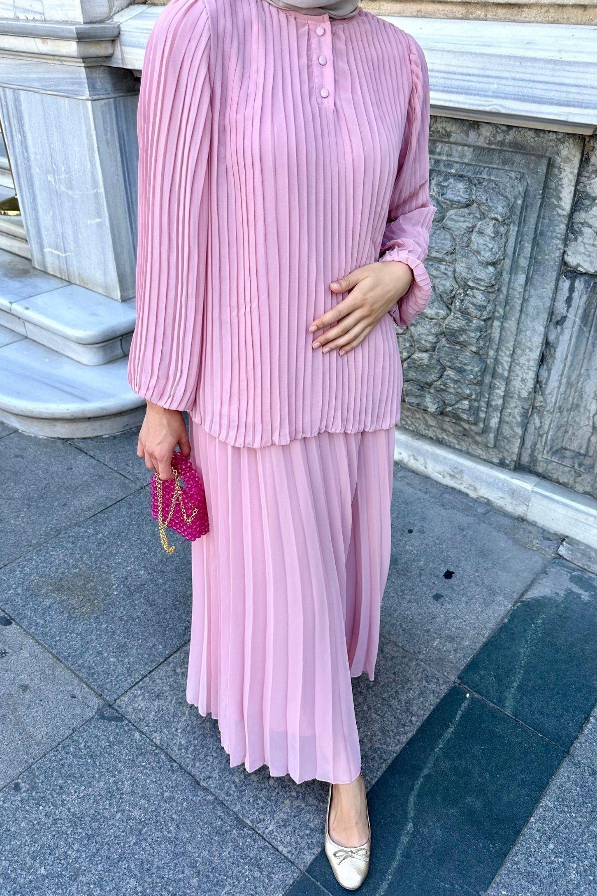 Lesa Piliseli Takım Pembe