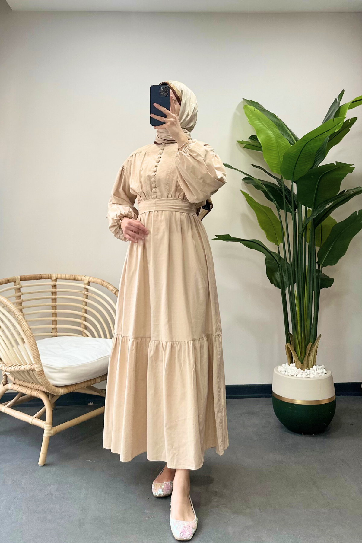 Lili Elbise Bej