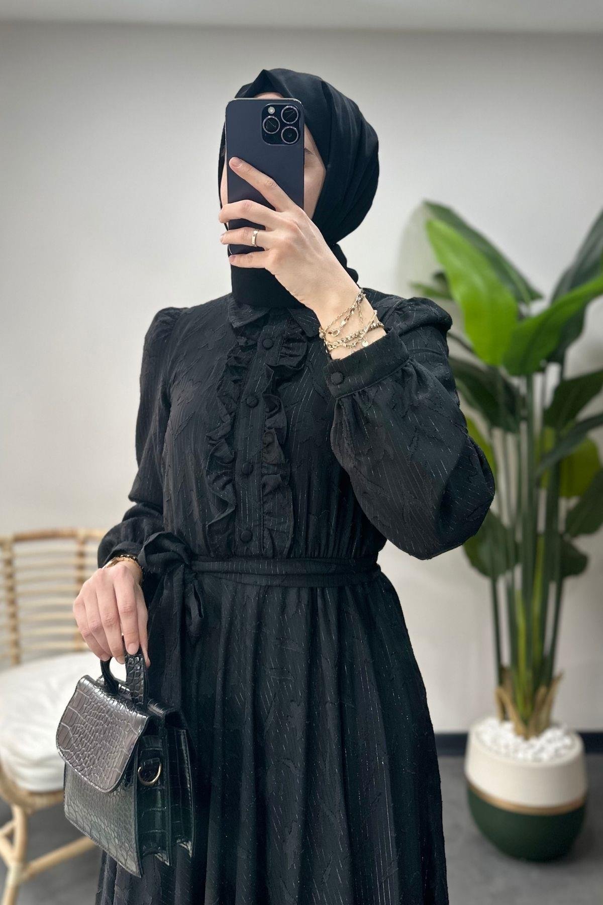Linda Elbise-Siyah