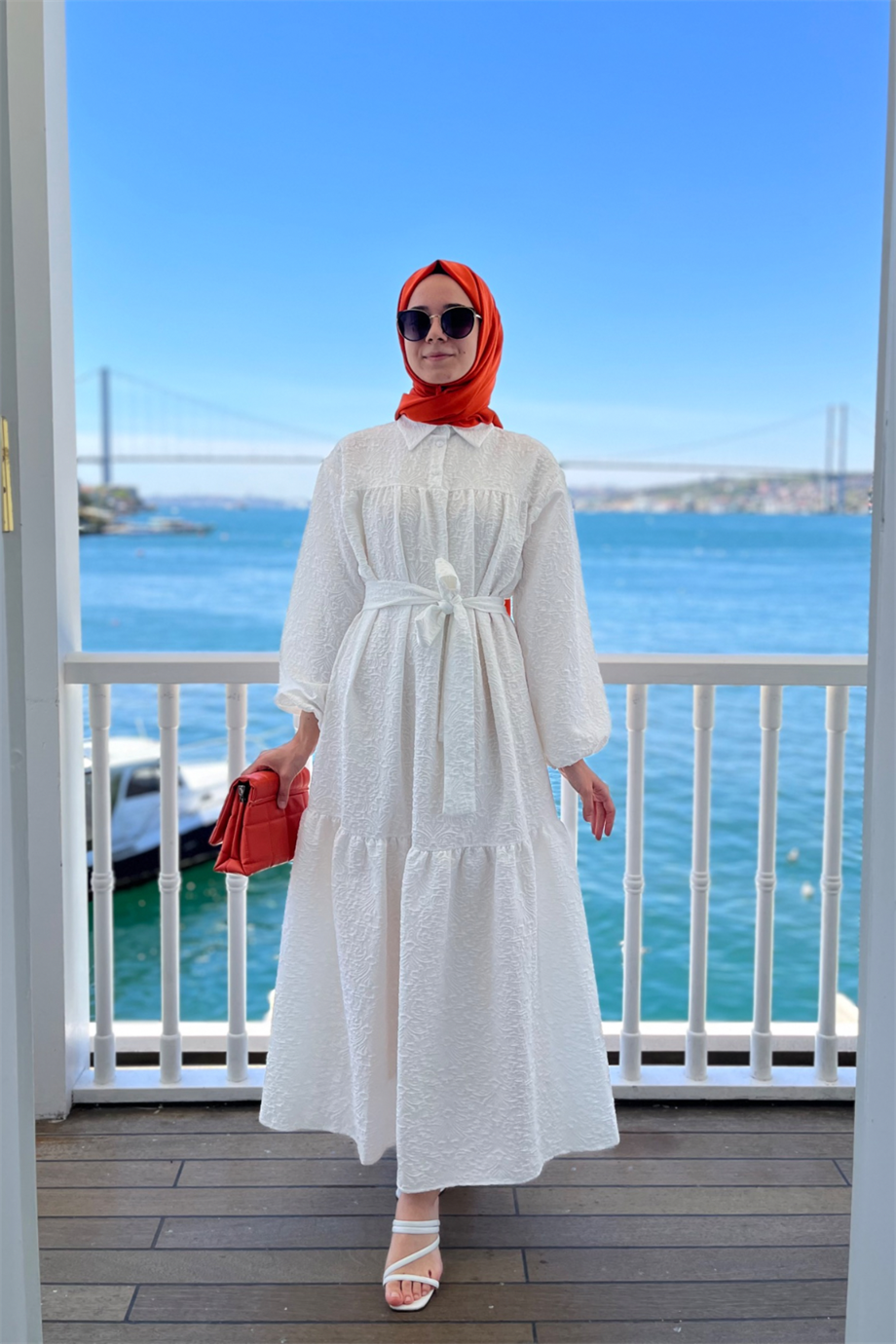 Nora Elbise Beyaz